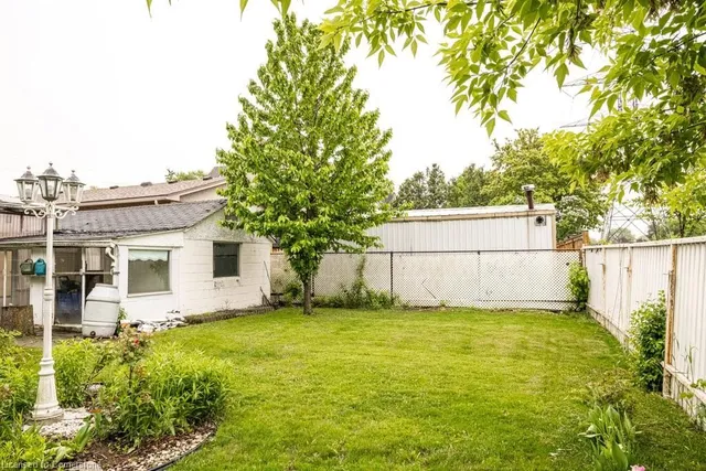 Additional property image - 424 Cochrane Rd