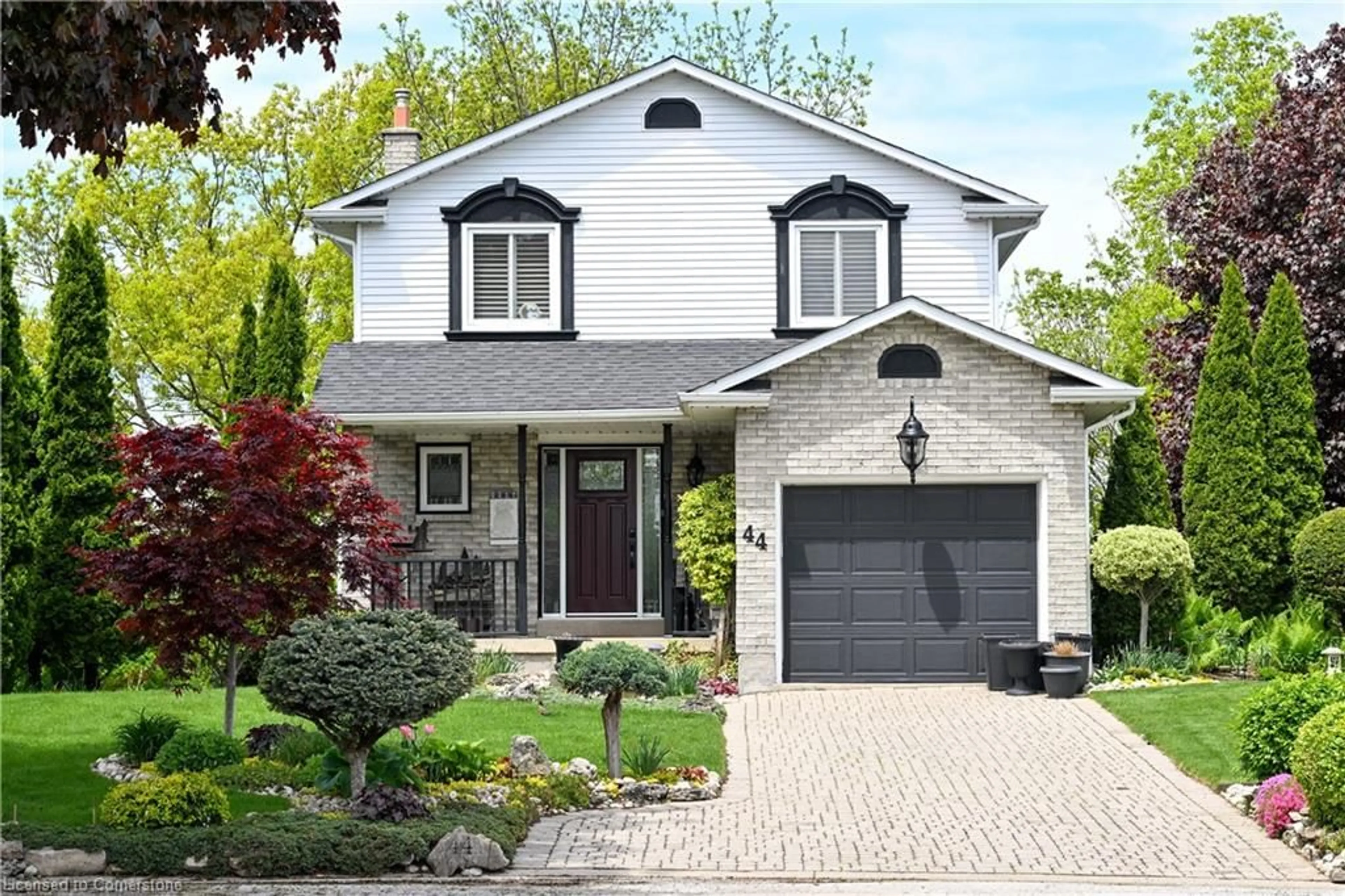 Home with vinyl exterior material, street for 44 Vesper Crt, Stoney Creek Ontario L8J 2B5