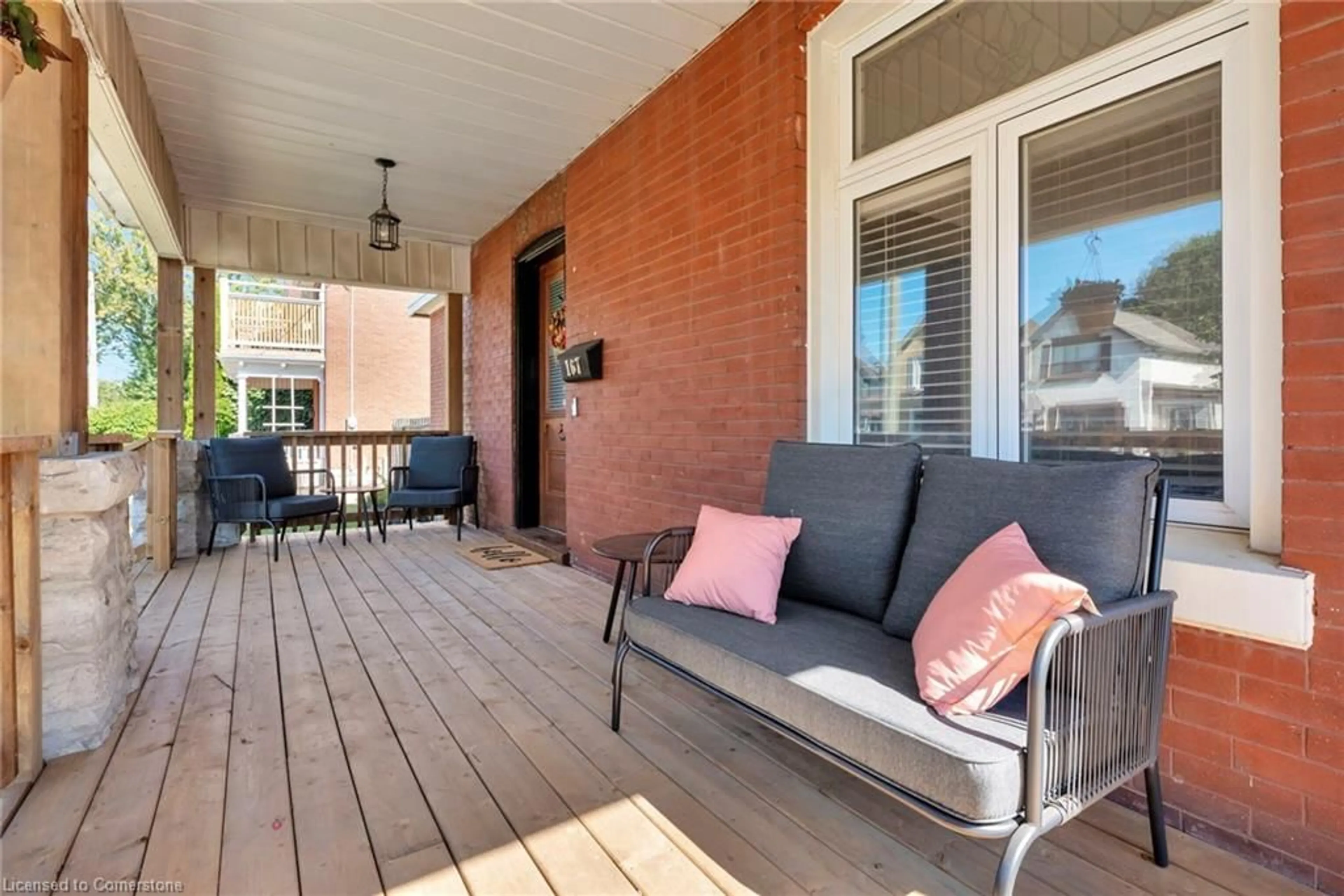 Patio, street for 167 William St, Brantford Ontario N3T 3L4