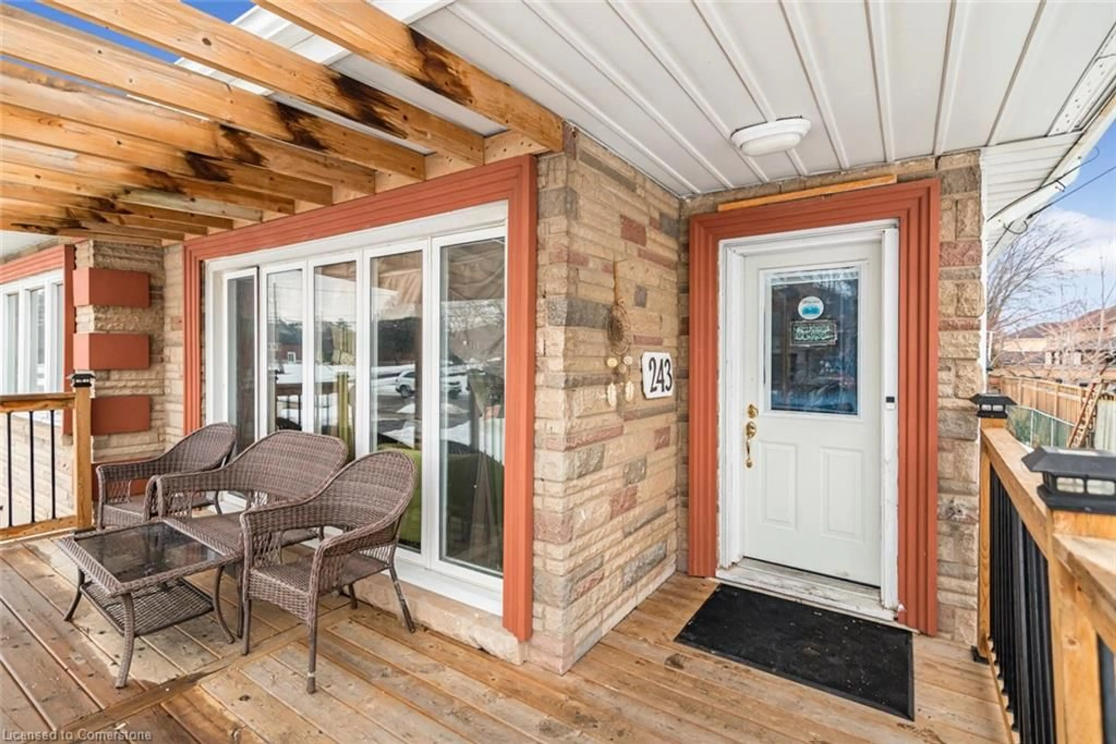 Indoor entryway for 243 Federal St, Stoney Creek Ontario L8E 1P6