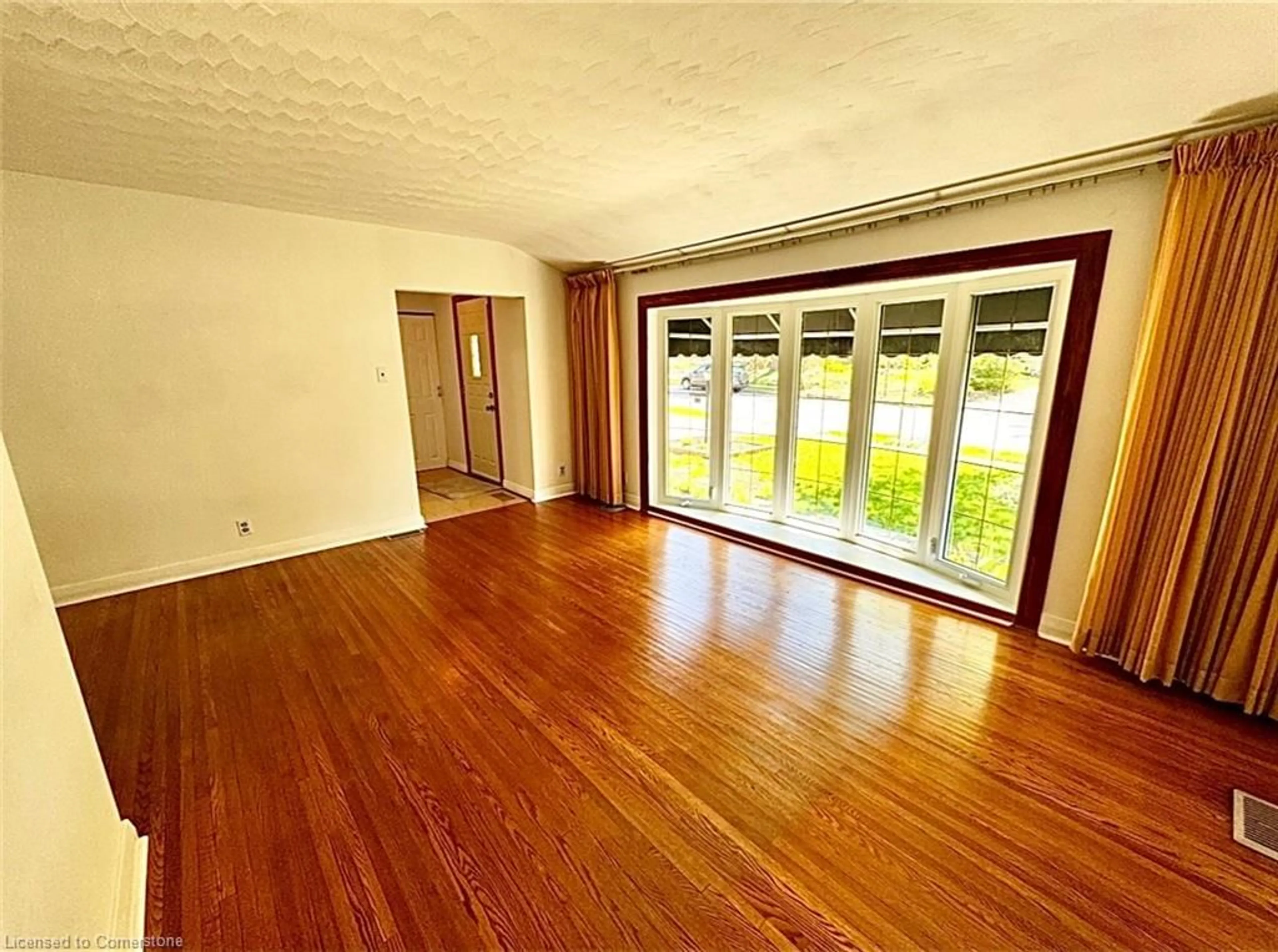 A pic of a room for 56 Cardinal Cres, Waterloo Ontario N2J 2E7