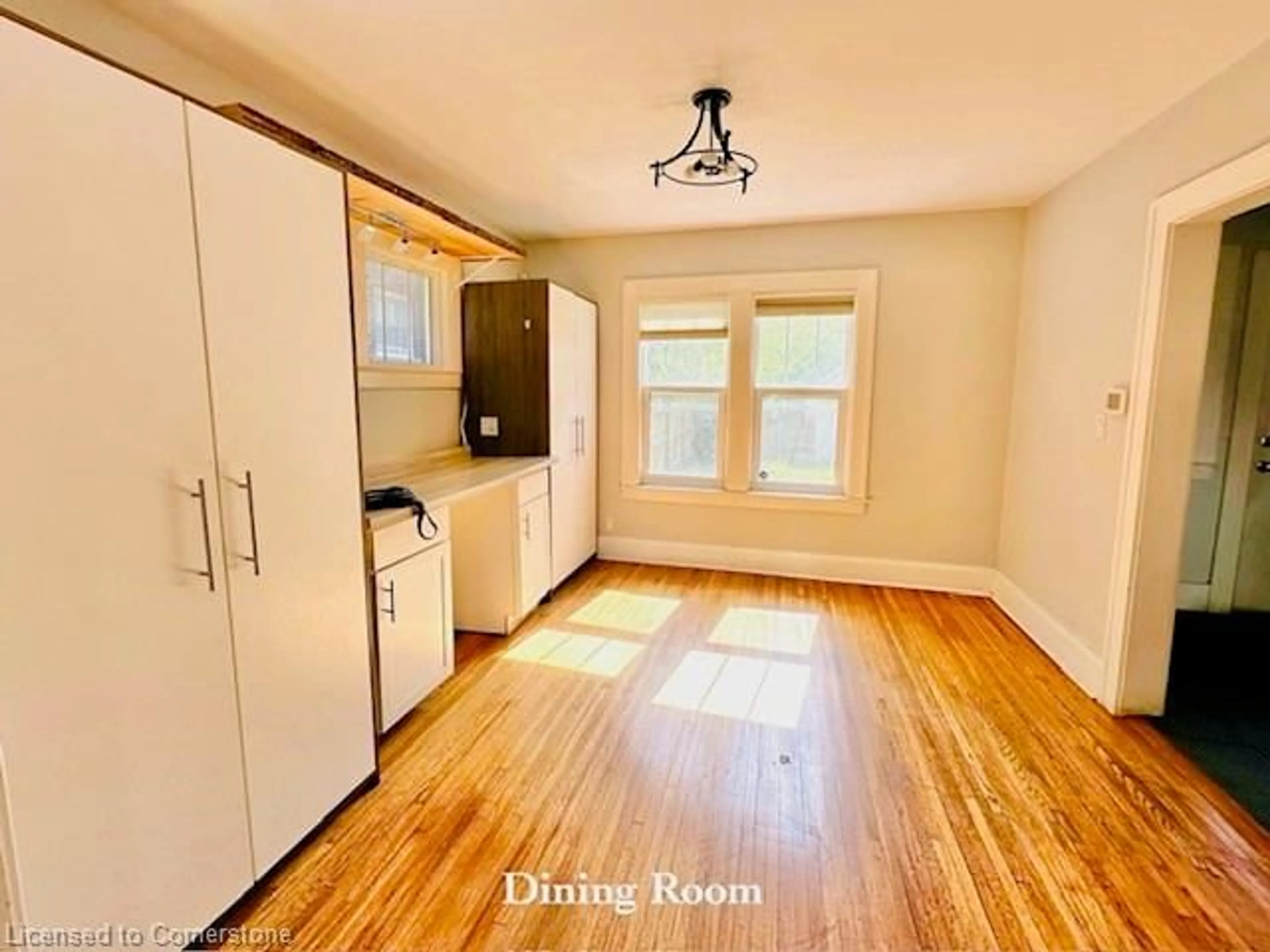 A pic of a room for 1037 Bruce Ave, Windsor Ontario N9A 4Y1