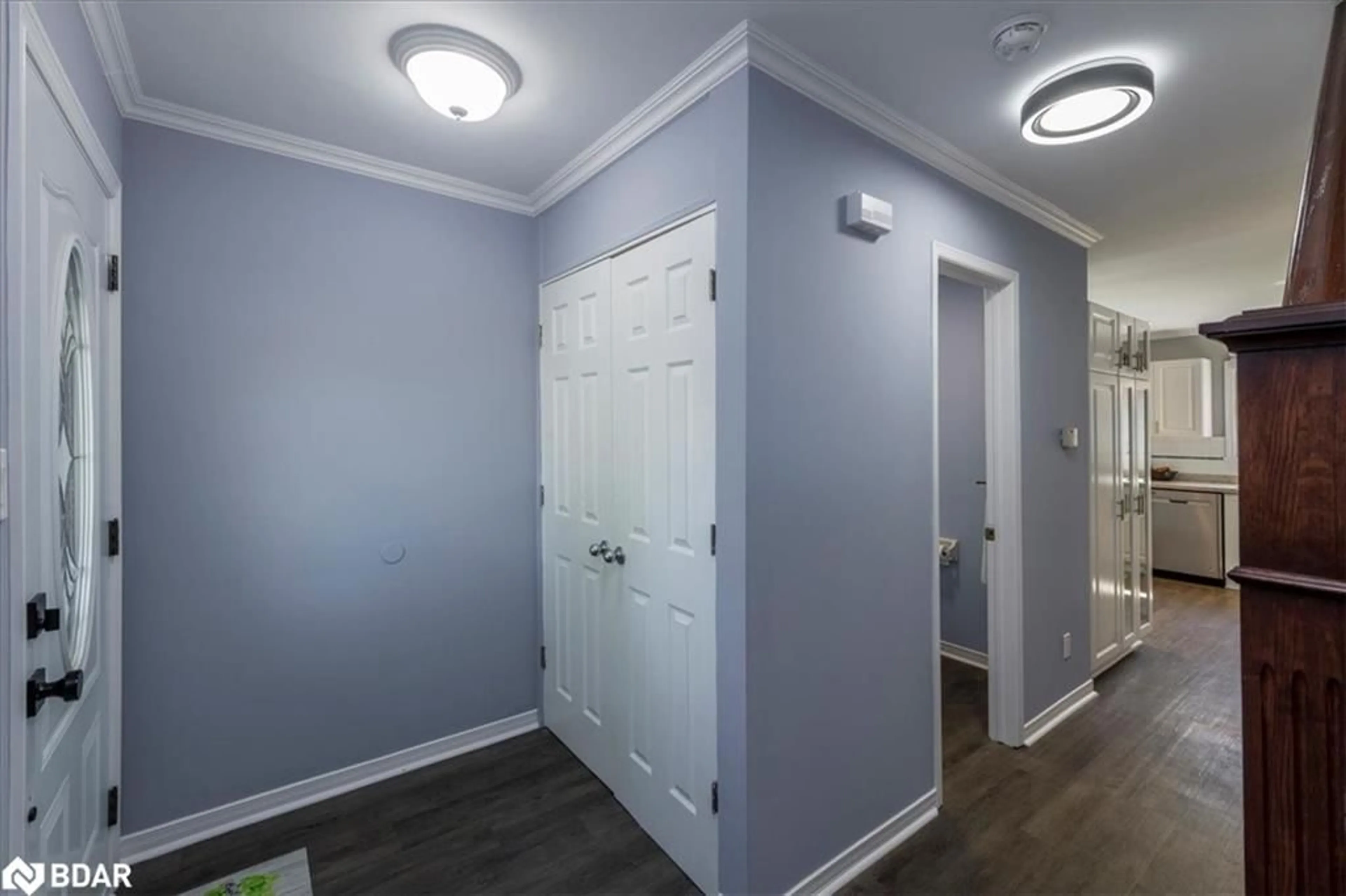 Indoor entryway for 2818 Dempster Ave, Innisfil Ontario L9S 1C2