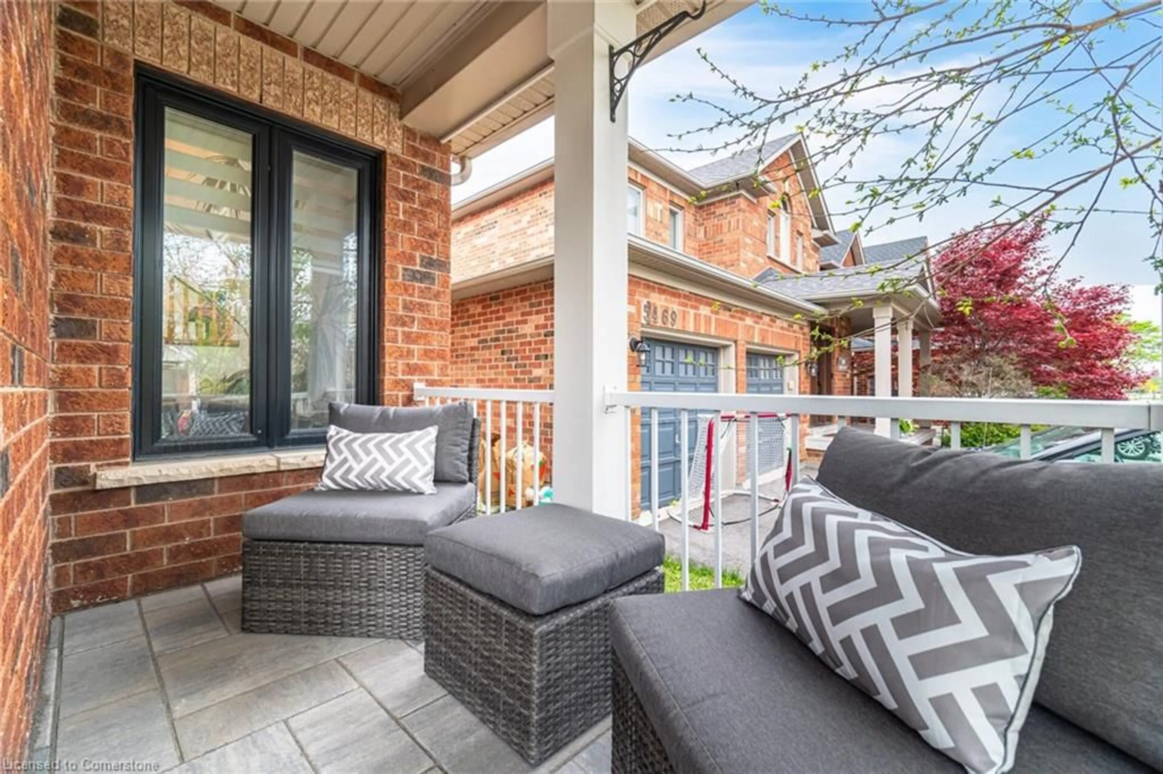 Patio, street for 5467 Blue Spruce Ave, Burlington Ontario L7L 7C6