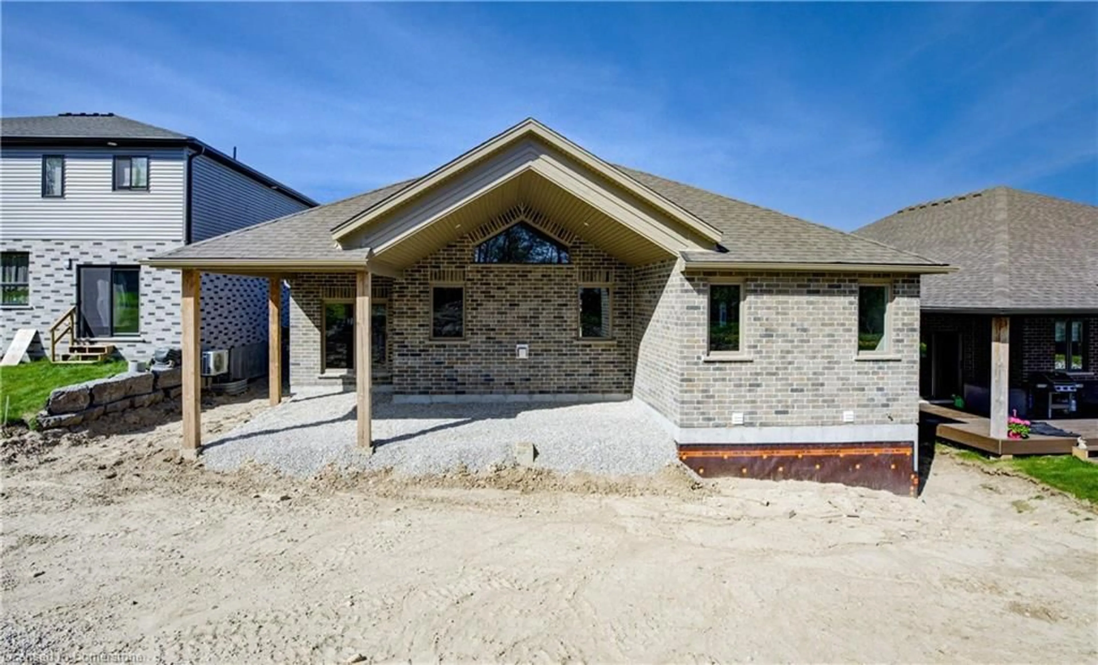 Home with brick exterior material, building for 117 Pugh St, Milverton Ontario N0K 1M0