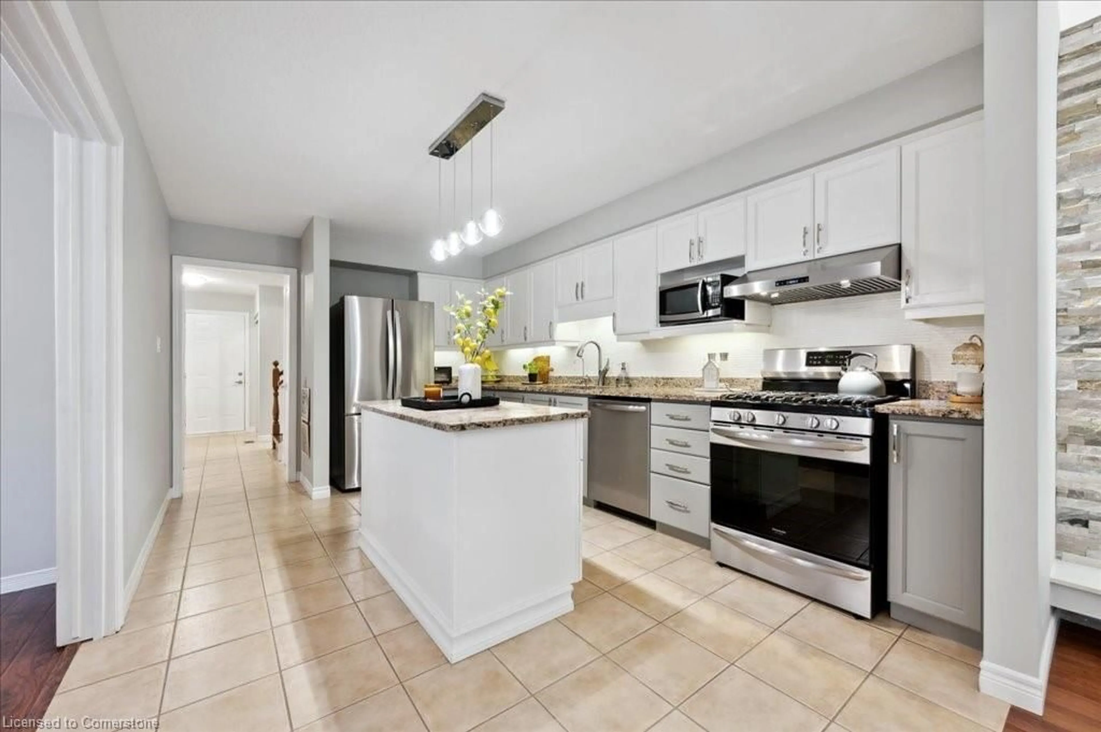 Open concept kitchen, ceramic/tile floor for 162 Marl Meadow Dr, Kitchener Ontario N2R 1L3
