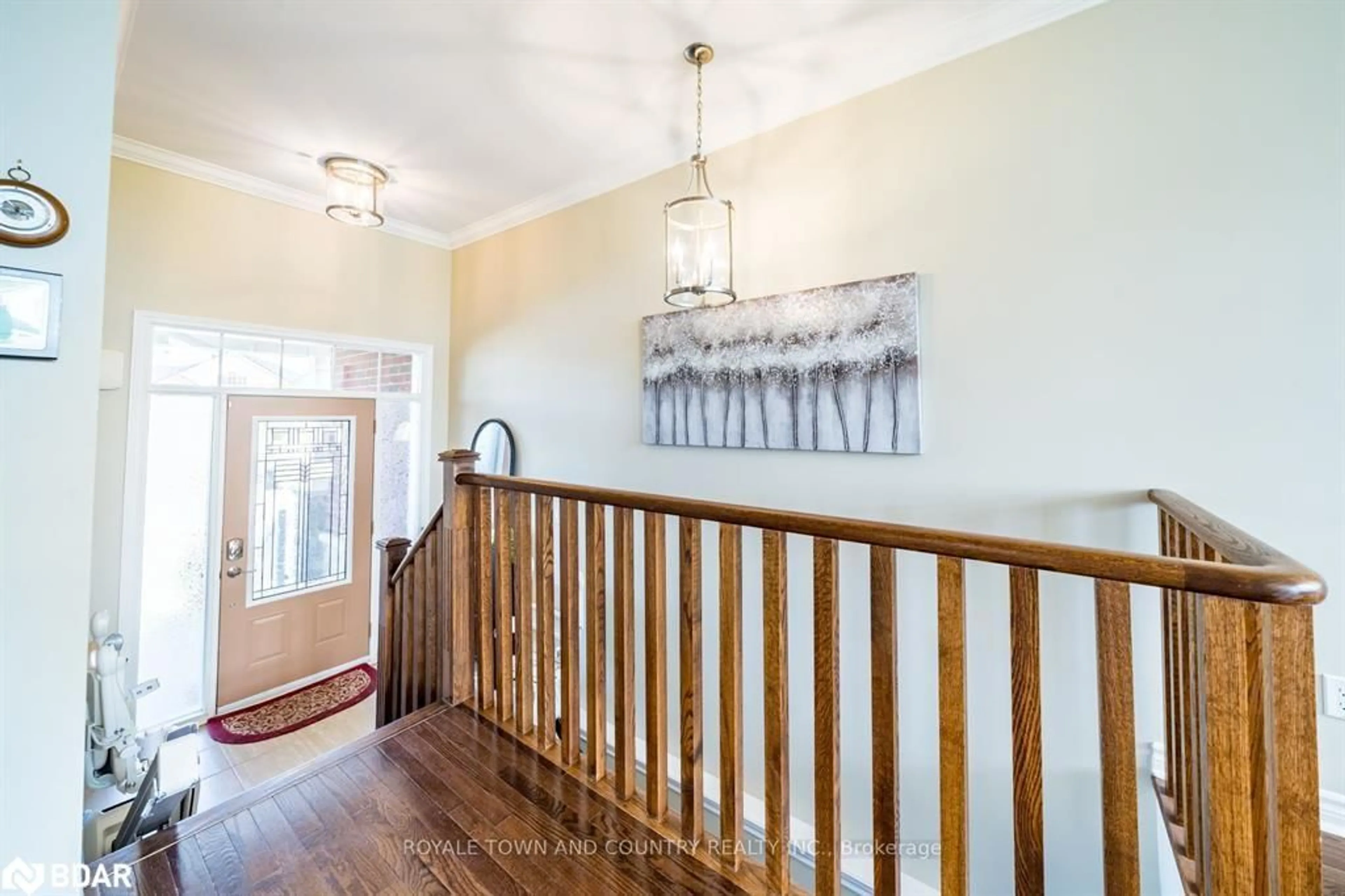 Indoor foyer for 17 Logan Lane, Lindsay Ontario K9V 0L3