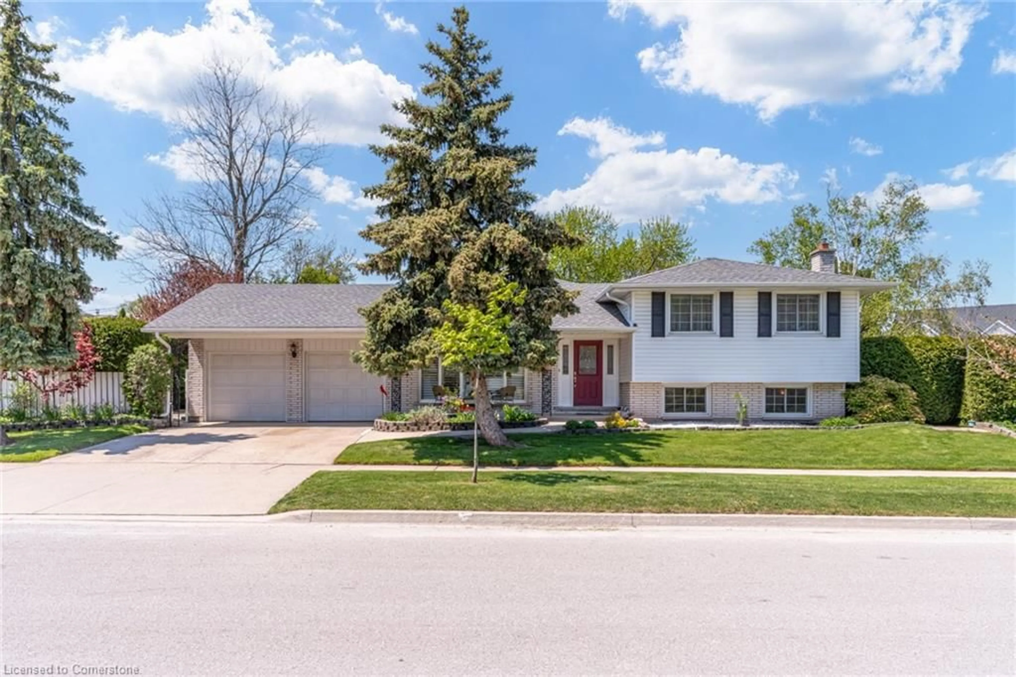 Home with brick exterior material, street for 4389 Kerry Dr, Burlington Ontario L7L 1W3