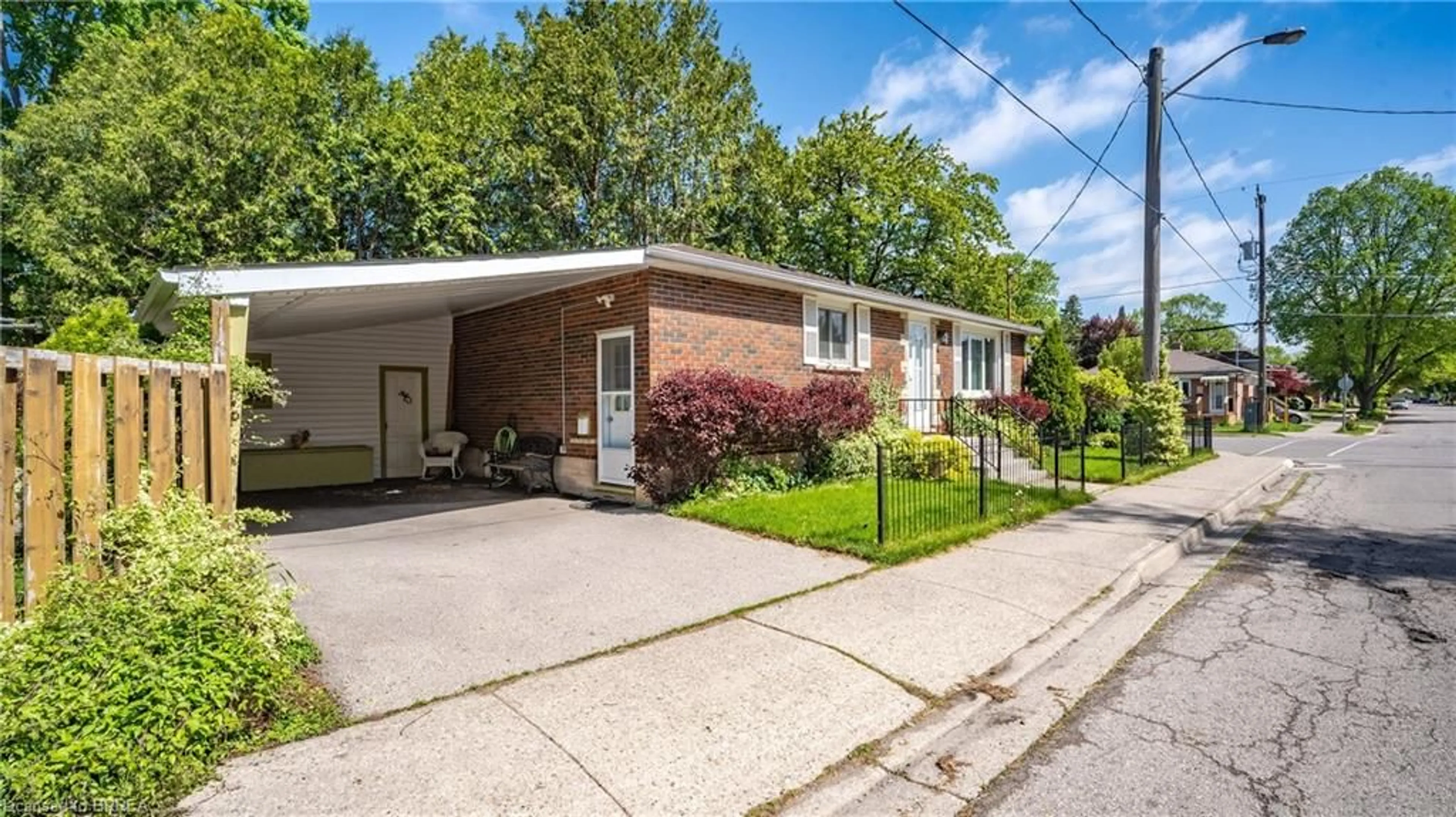 Unknown for 71 Brunswick St, Brantford Ontario N3T 1G3