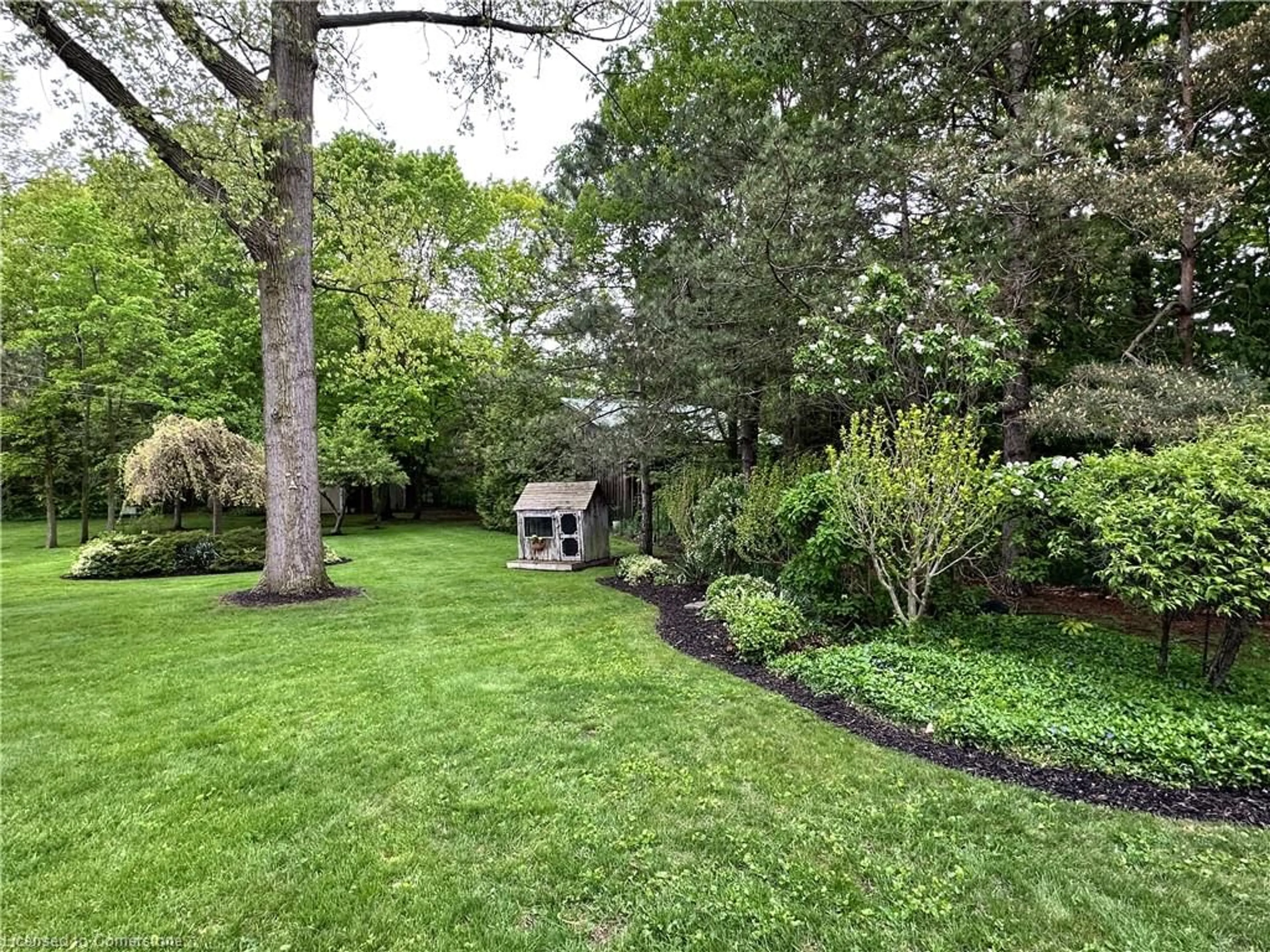 Patio, forest/trees view for 1076 Diltz Rd, Dunnville Ontario N1A 2W2