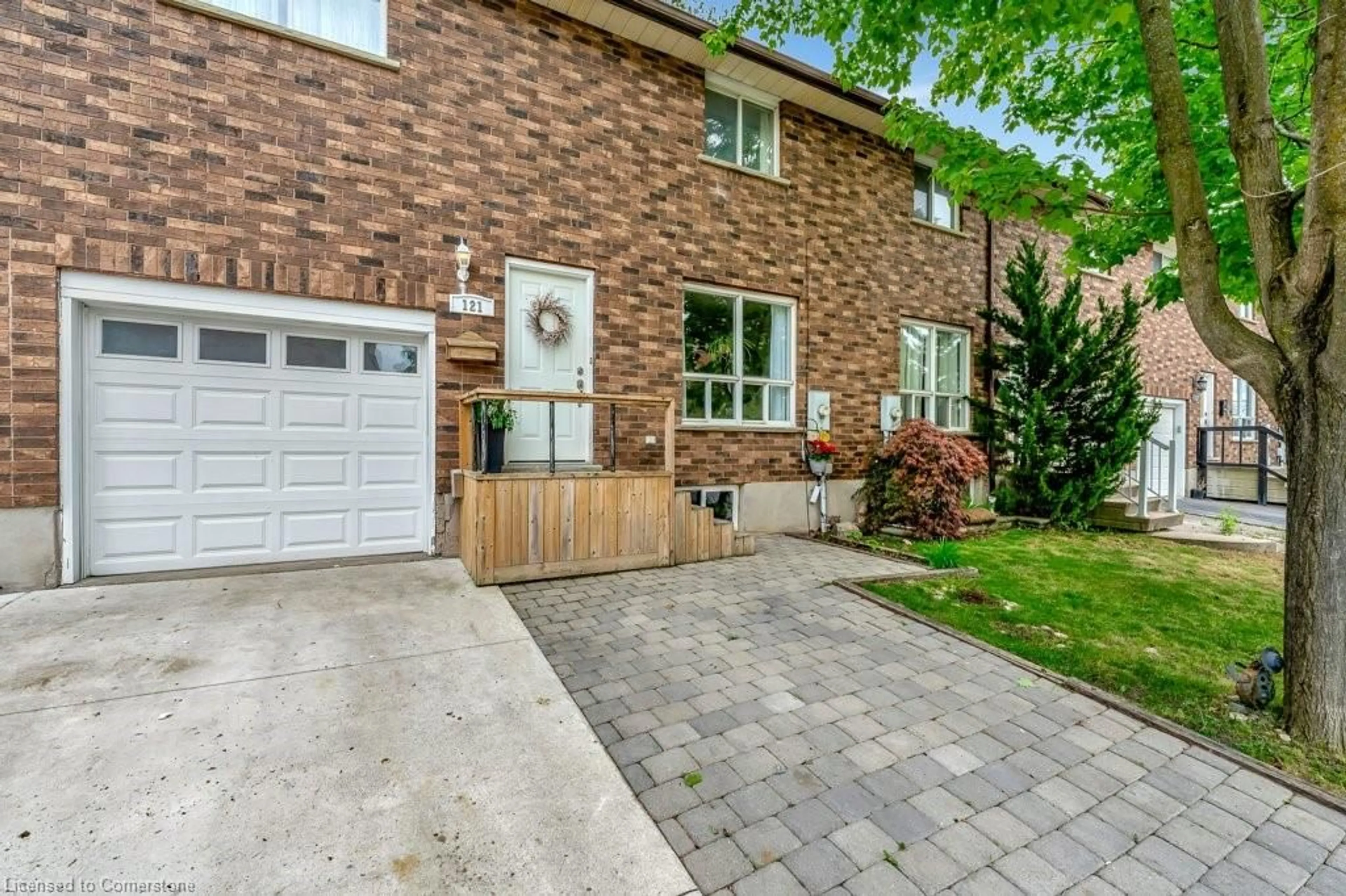 Home with brick exterior material, street for 121 Union St, Cambridge Ontario N3H 5L1