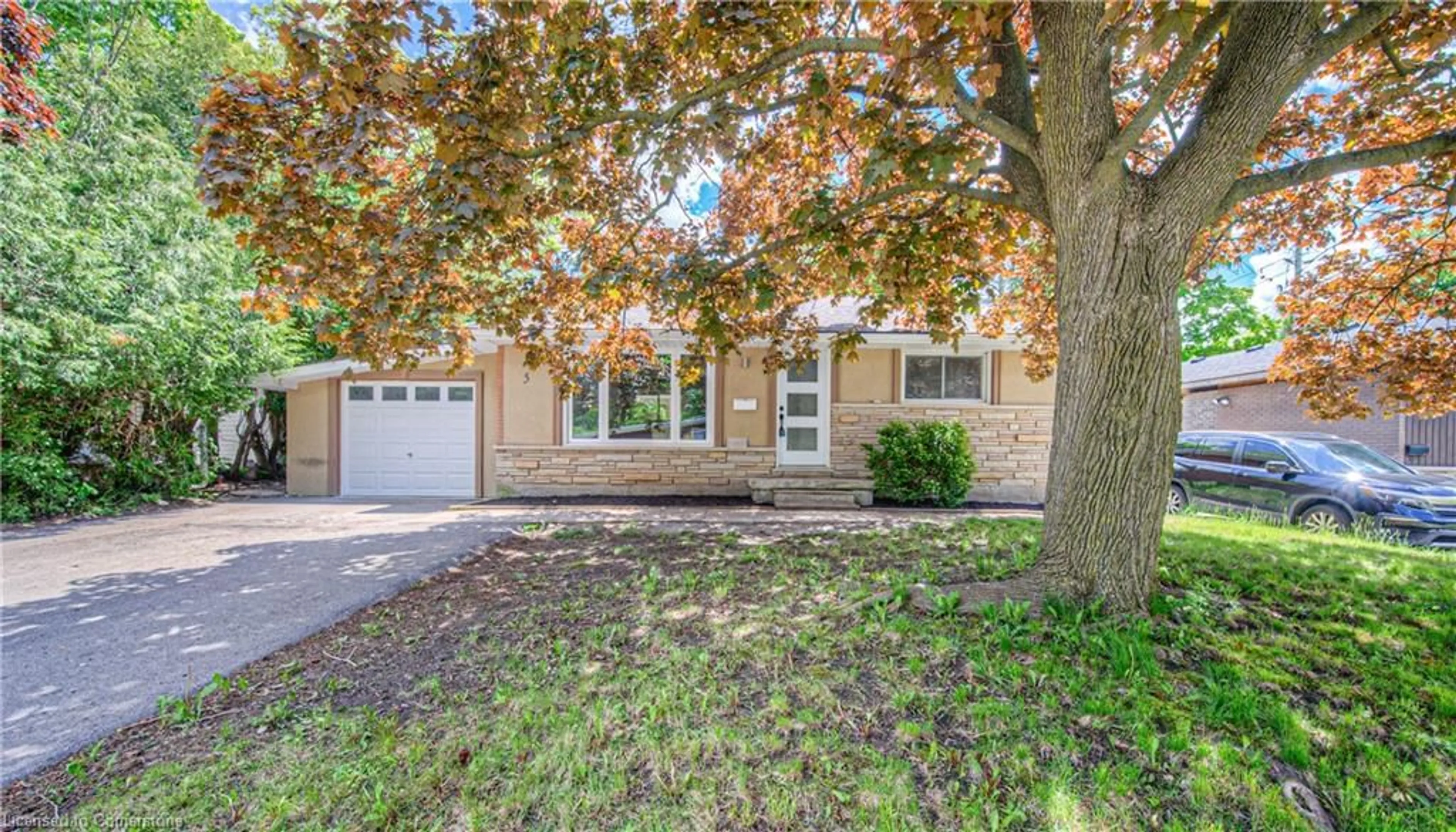 Home with brick exterior material, street for 5 Alison Ave, Cambridge Ontario N1R 1M8