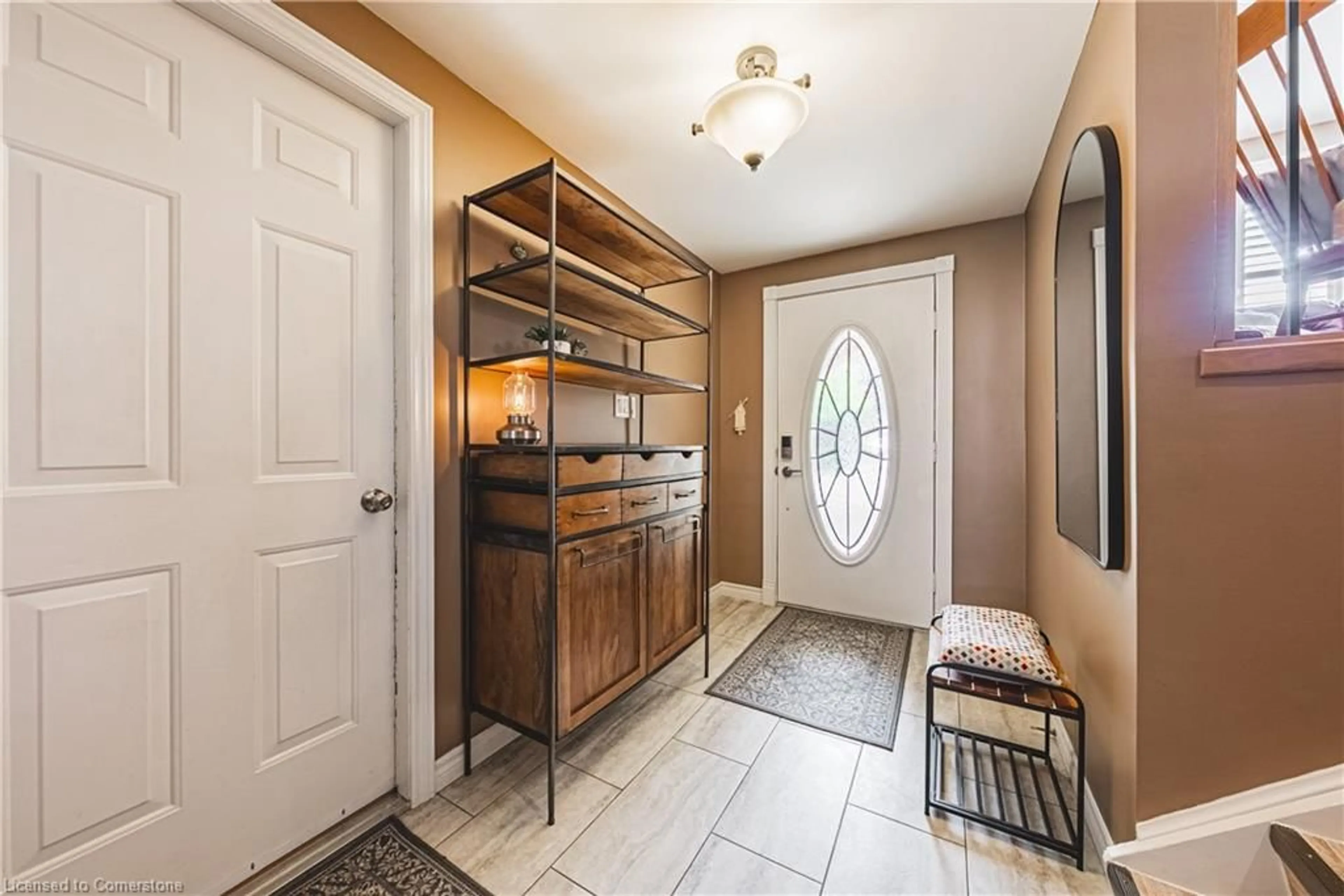 Indoor entryway for 3 Coral Crt, Brantford Ontario N3P 1L6