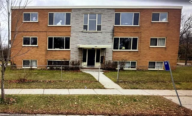 1438 Beckworth Ave, London 1