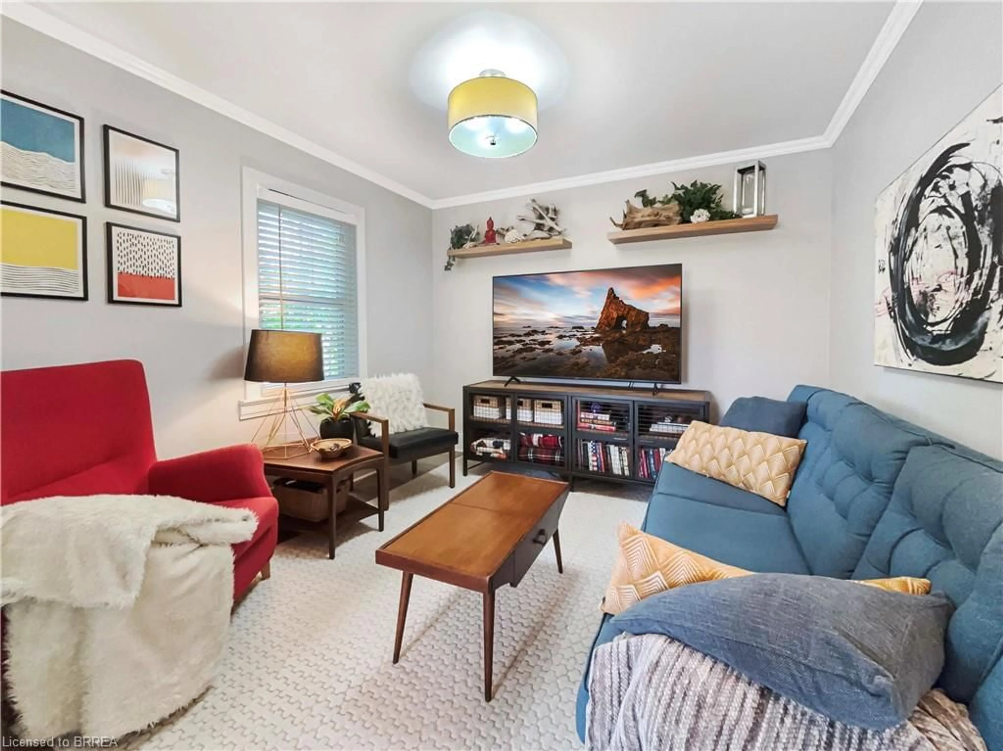Living room with furniture, unknown for 19 Rowanwood Ave, Brantford Ontario N3S 7B7