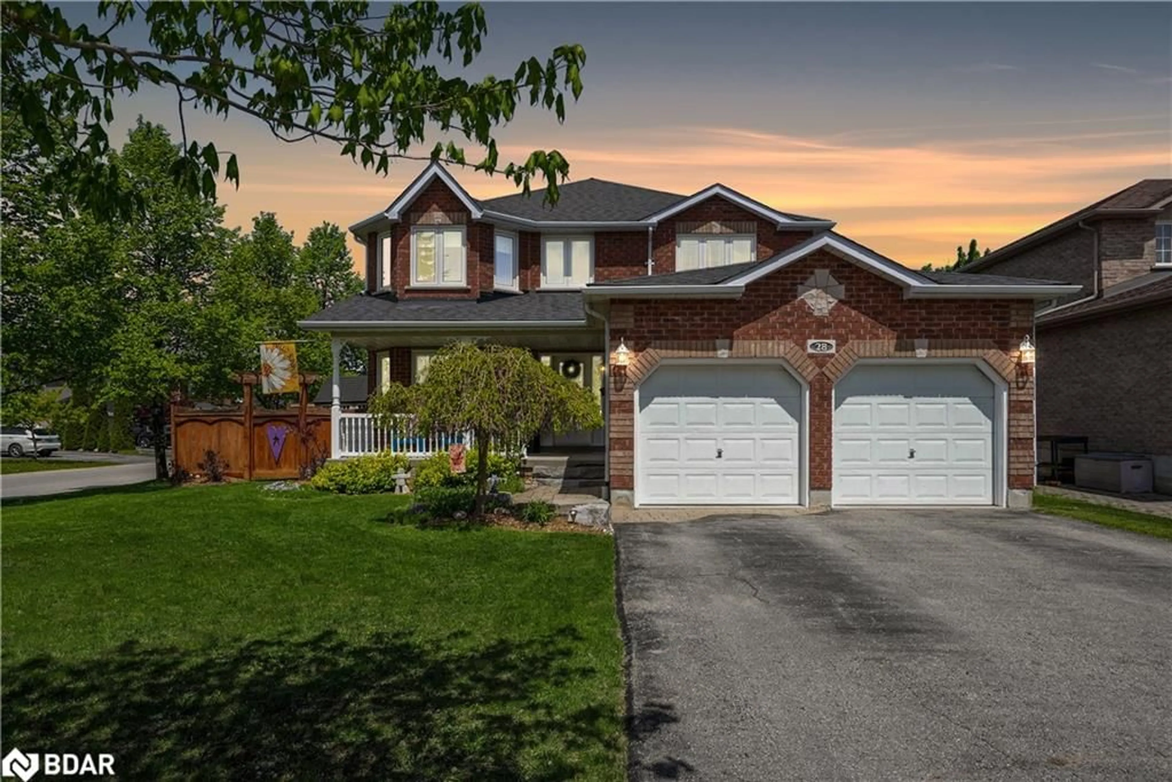 Home with brick exterior material, street for 28 Carley Cres, Barrie Ontario L4N 0R8