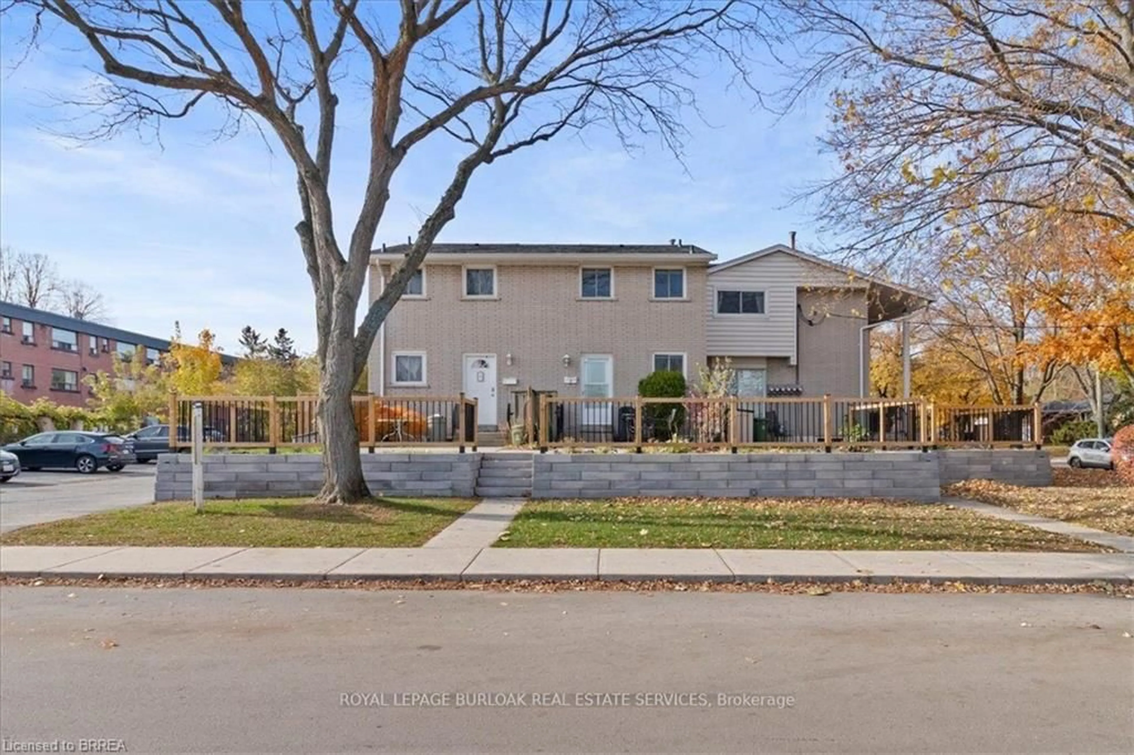 Unknown for 11 Colmar Pl #2, Dundas Ontario L9H 4L1