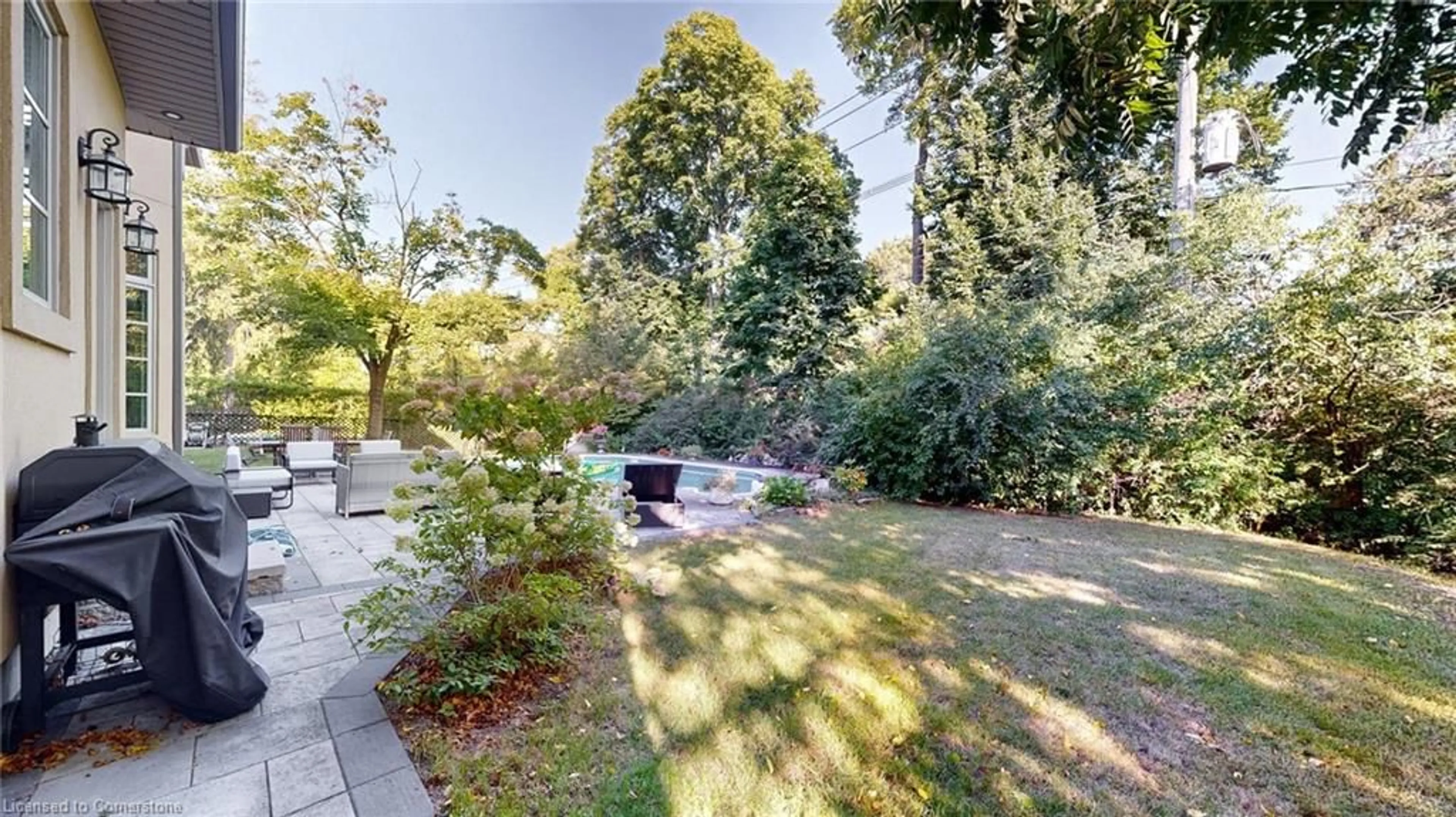 Patio, forest/trees view for 1286 Cambridge Dr, Oakville Ontario L6J 1S1