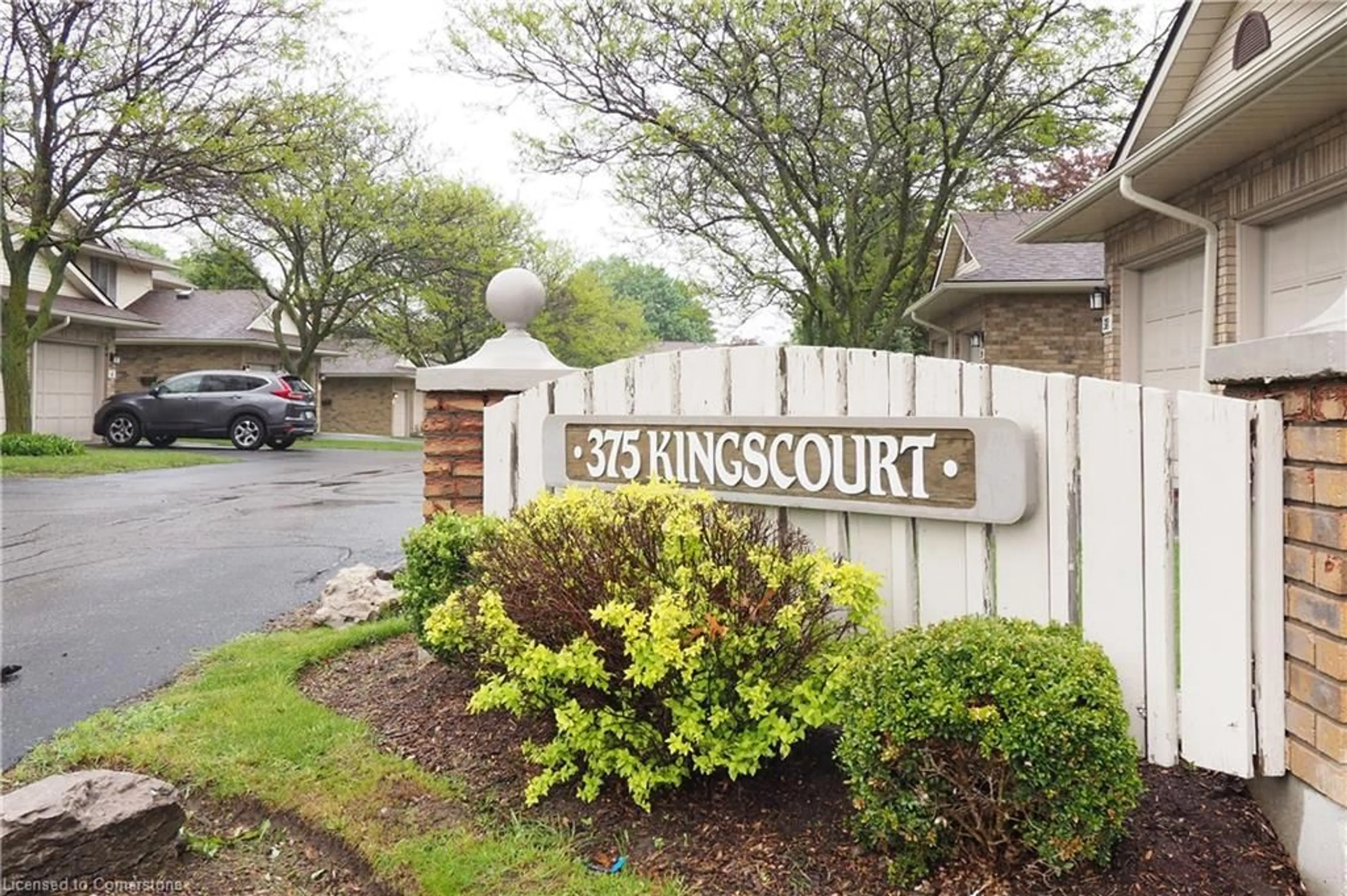 Indoor entryway for 375 Kingscourt St #46, Waterloo Ontario N2K 3N7