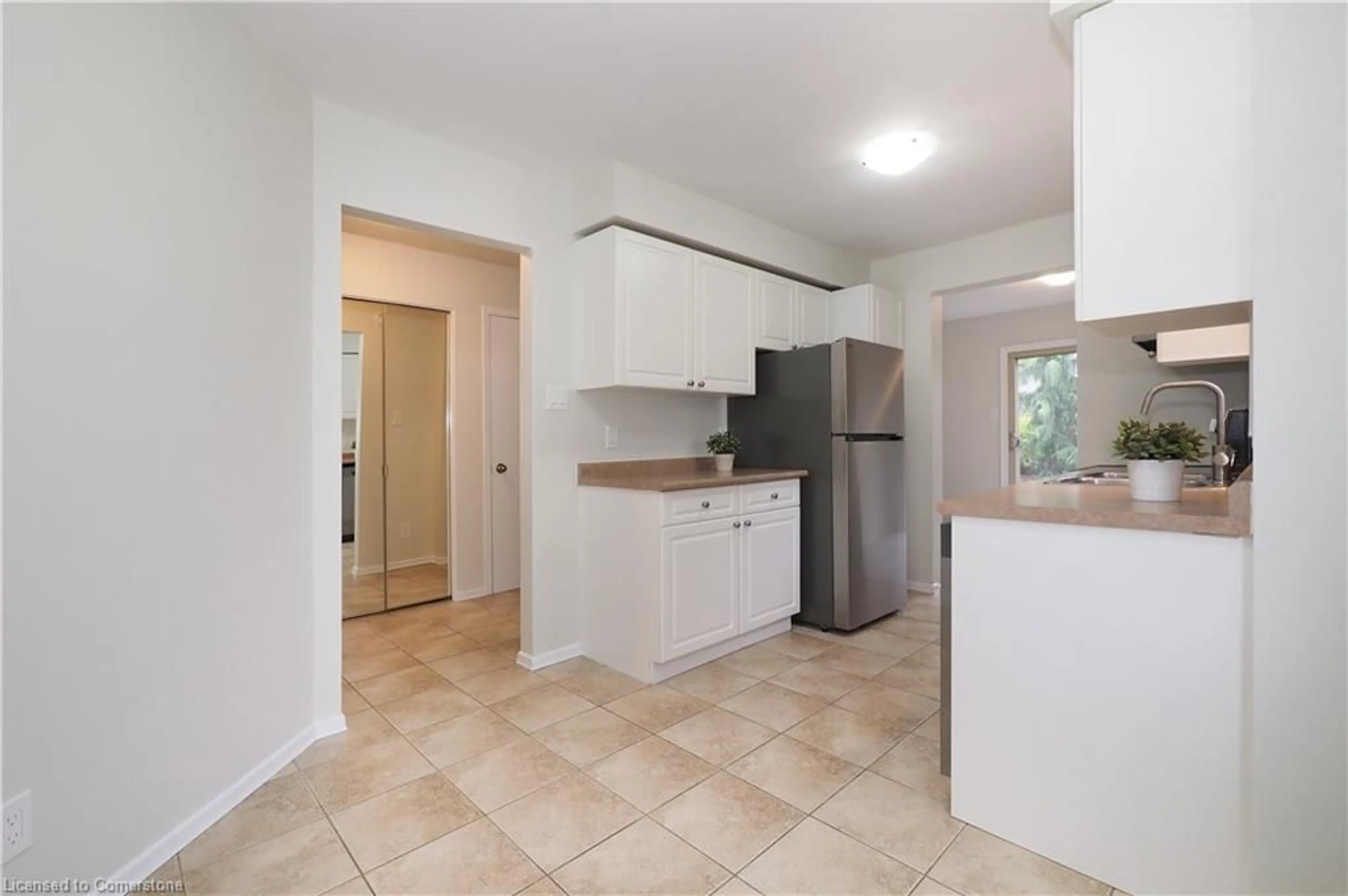 Standard kitchen, unknown for 375 Kingscourt St #46, Waterloo Ontario N2K 3N7