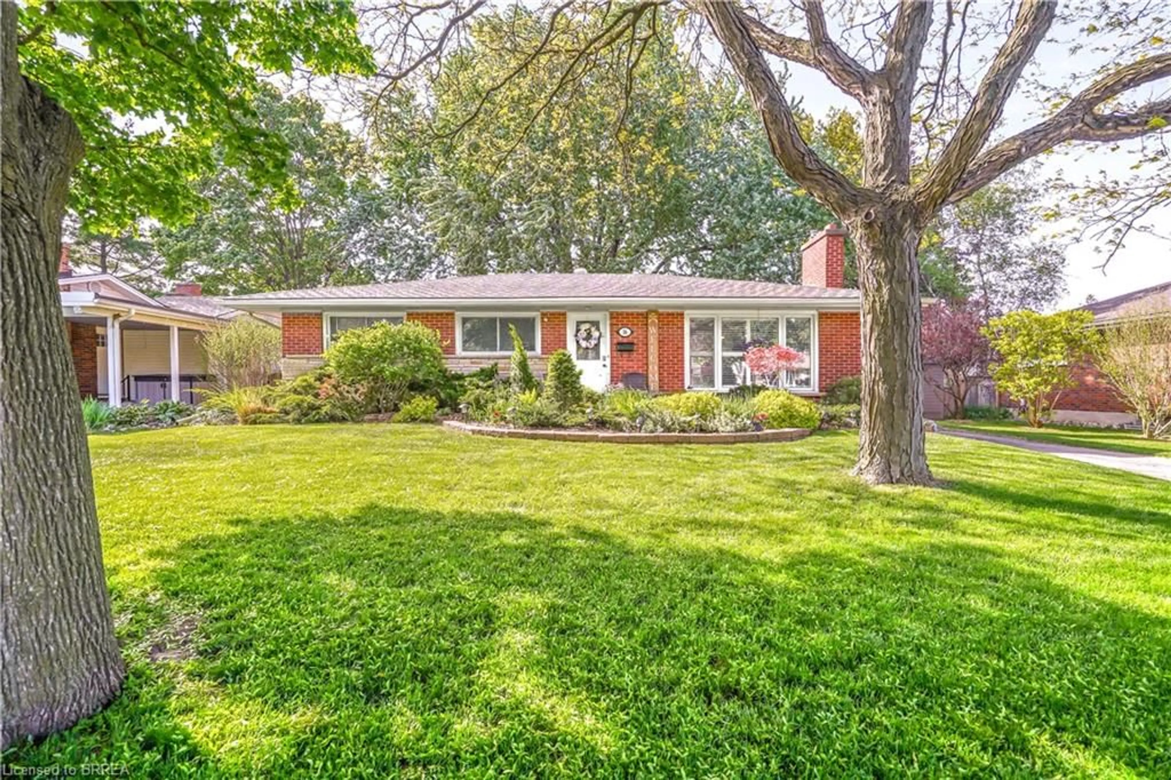 Home with brick exterior material, street for 16 Redwood Rd, Brantford Ontario N3R 3M1