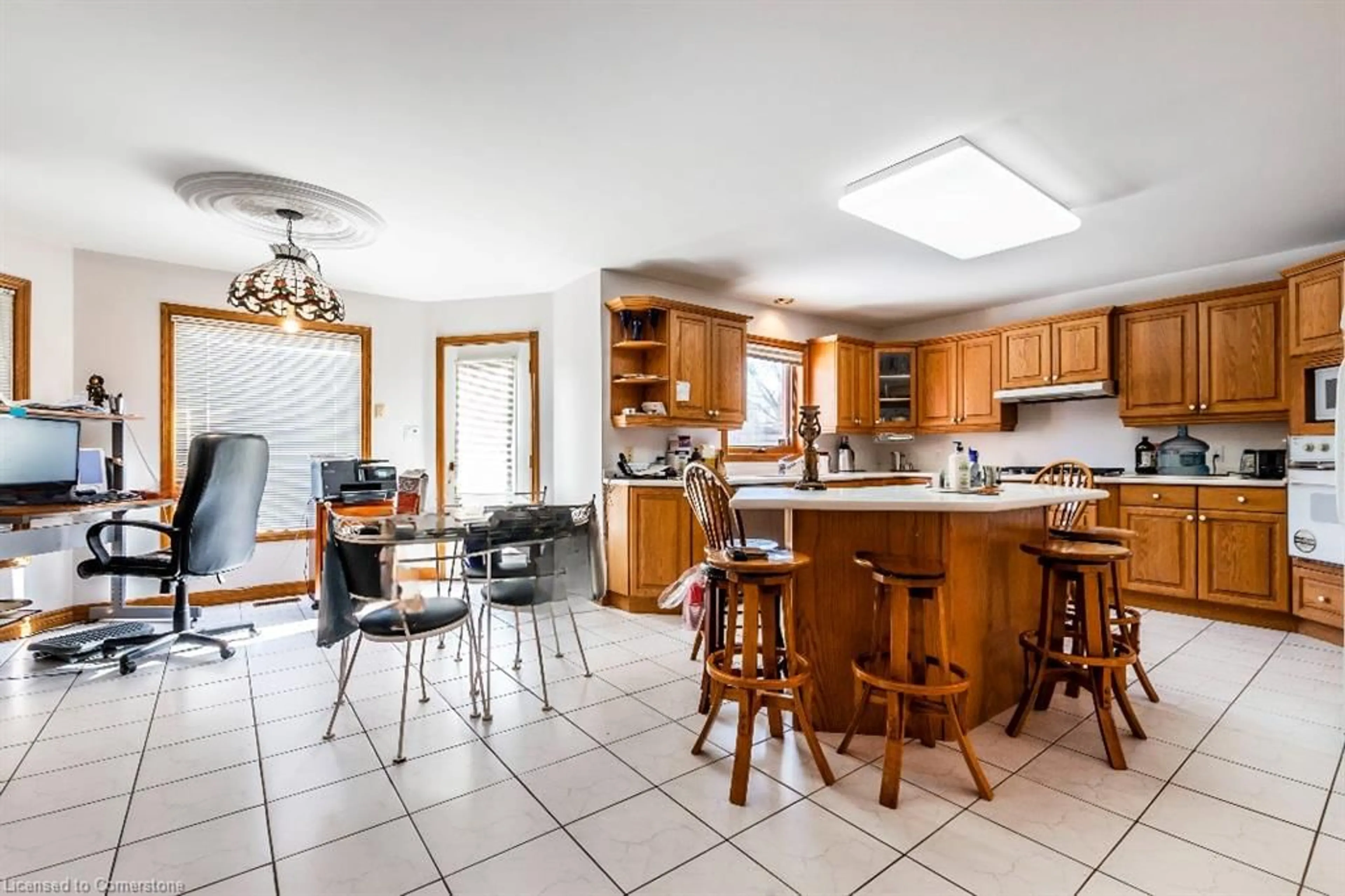 Open concept kitchen, ceramic/tile floor for 401 Forestlawn Rd, Waterloo Ontario N2K 2J5