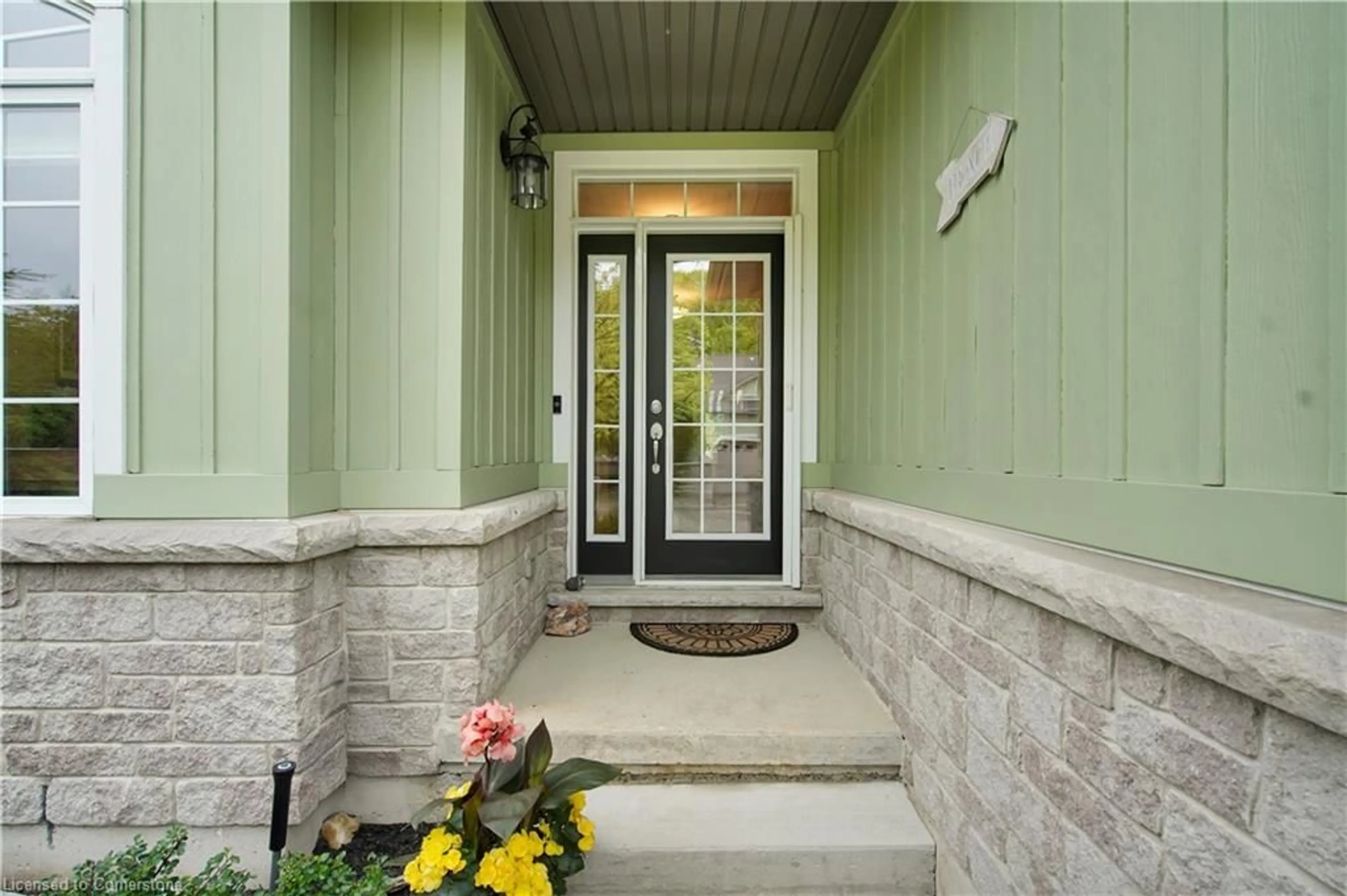 Indoor entryway for 34 Oakwood Links Lane, Grand Bend Ontario N0M 1T0