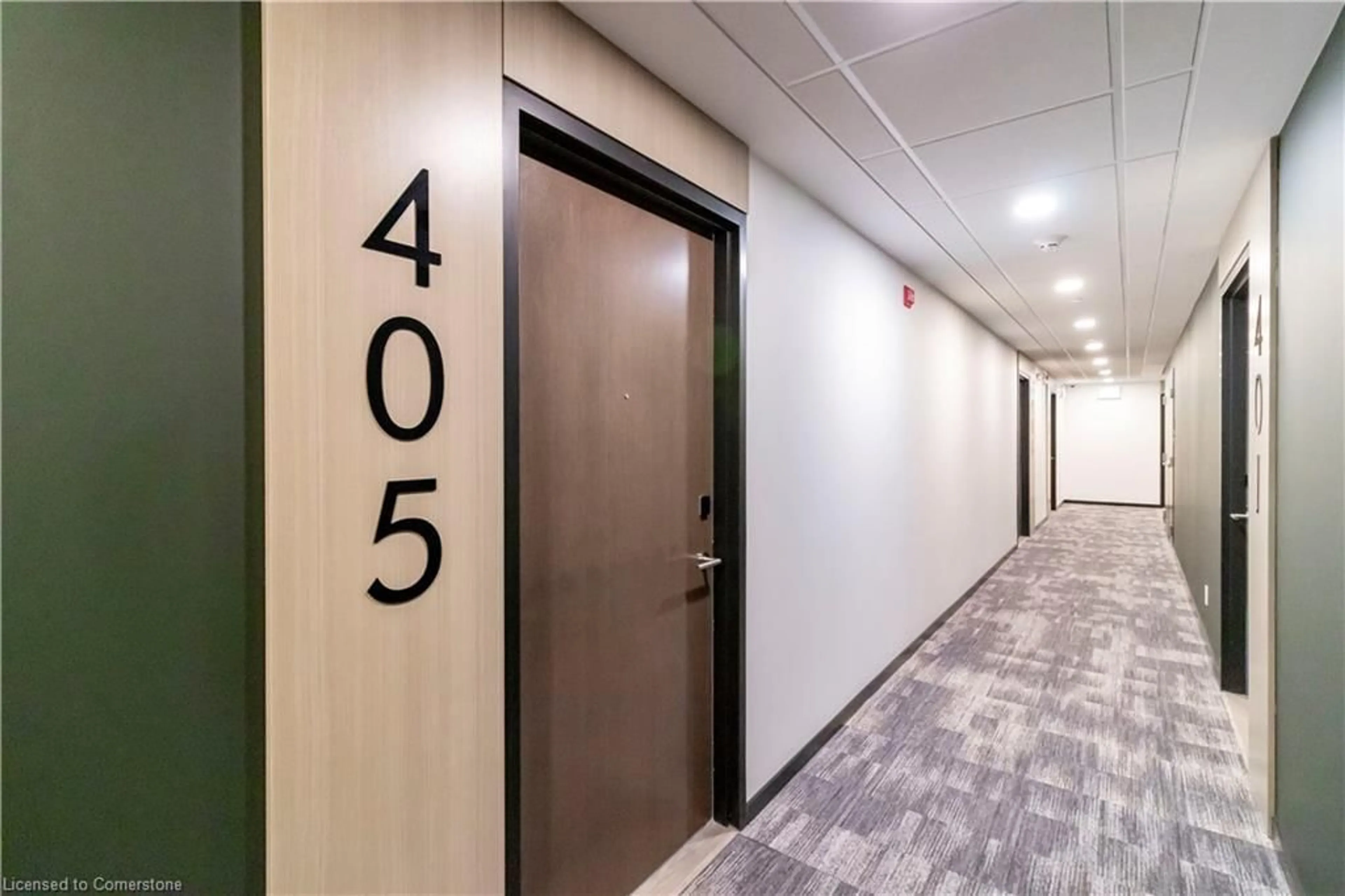 Indoor foyer for 101 Golden Eagle Rd #405, Waterloo Ontario N2V 0H4