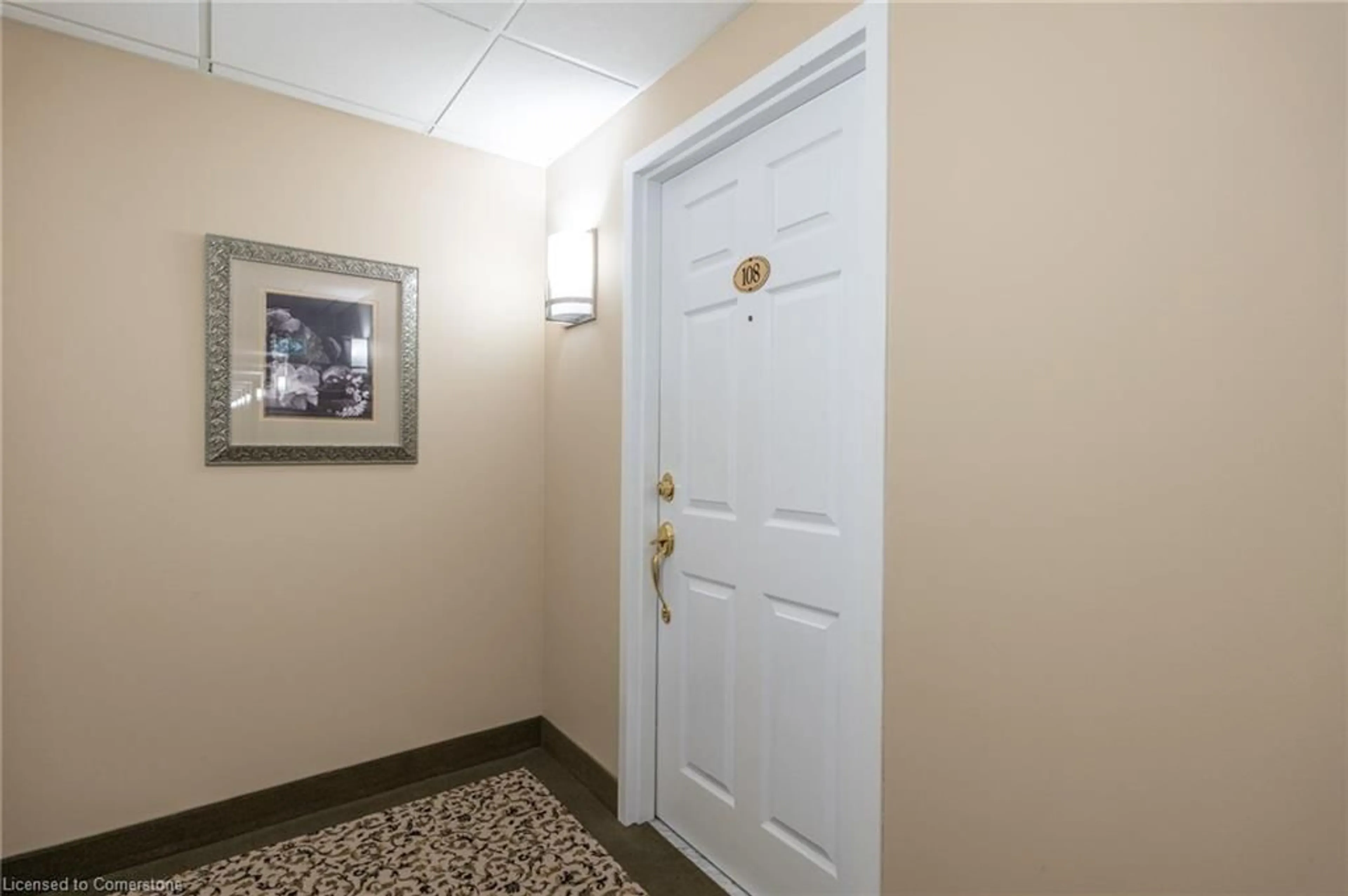 Indoor entryway for 216 Plains Rd #108C, Burlington Ontario L7T 4L1