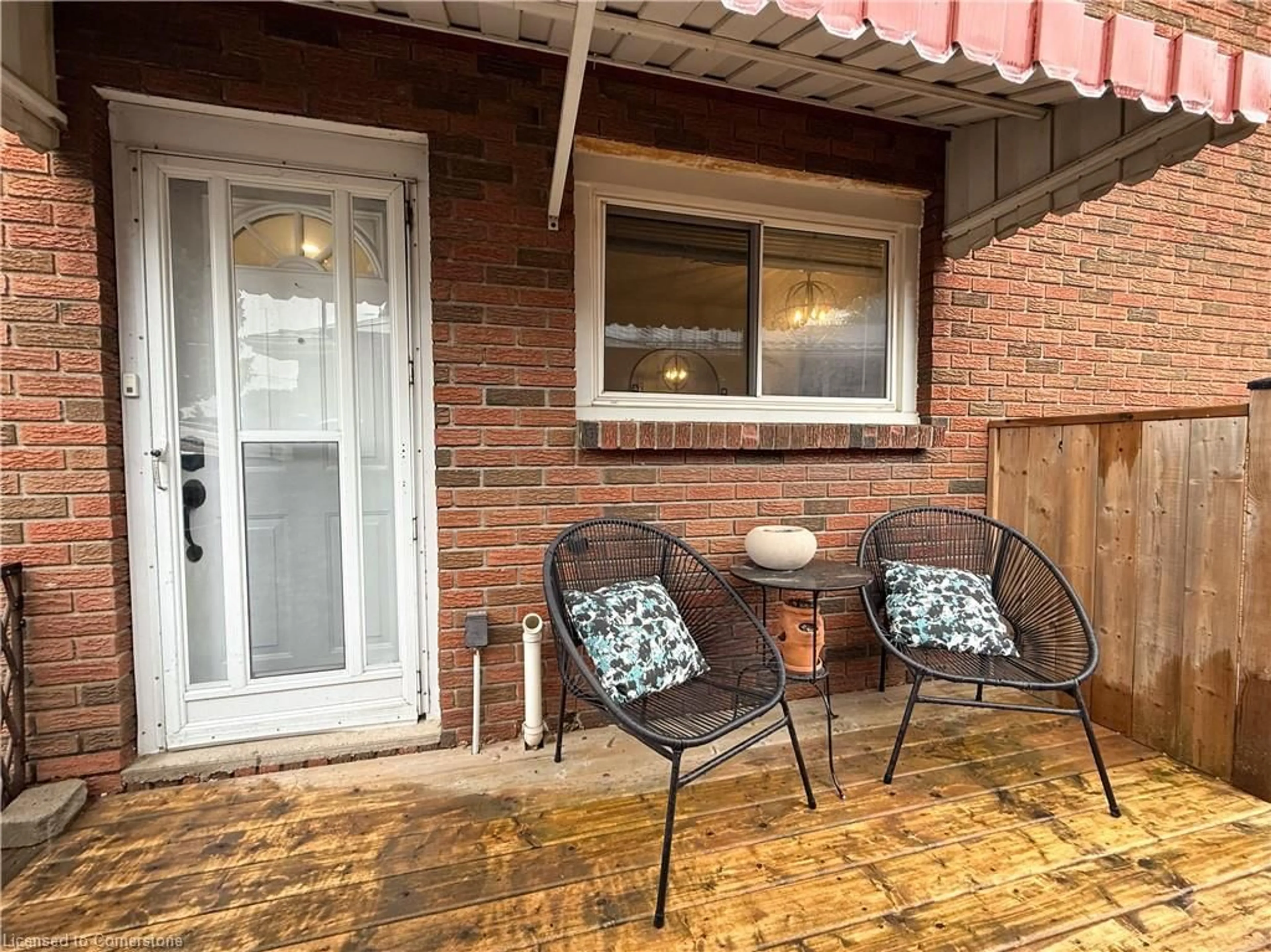 Patio, street for 132 King Hiram St, Ingersoll Ontario N5C 1L6