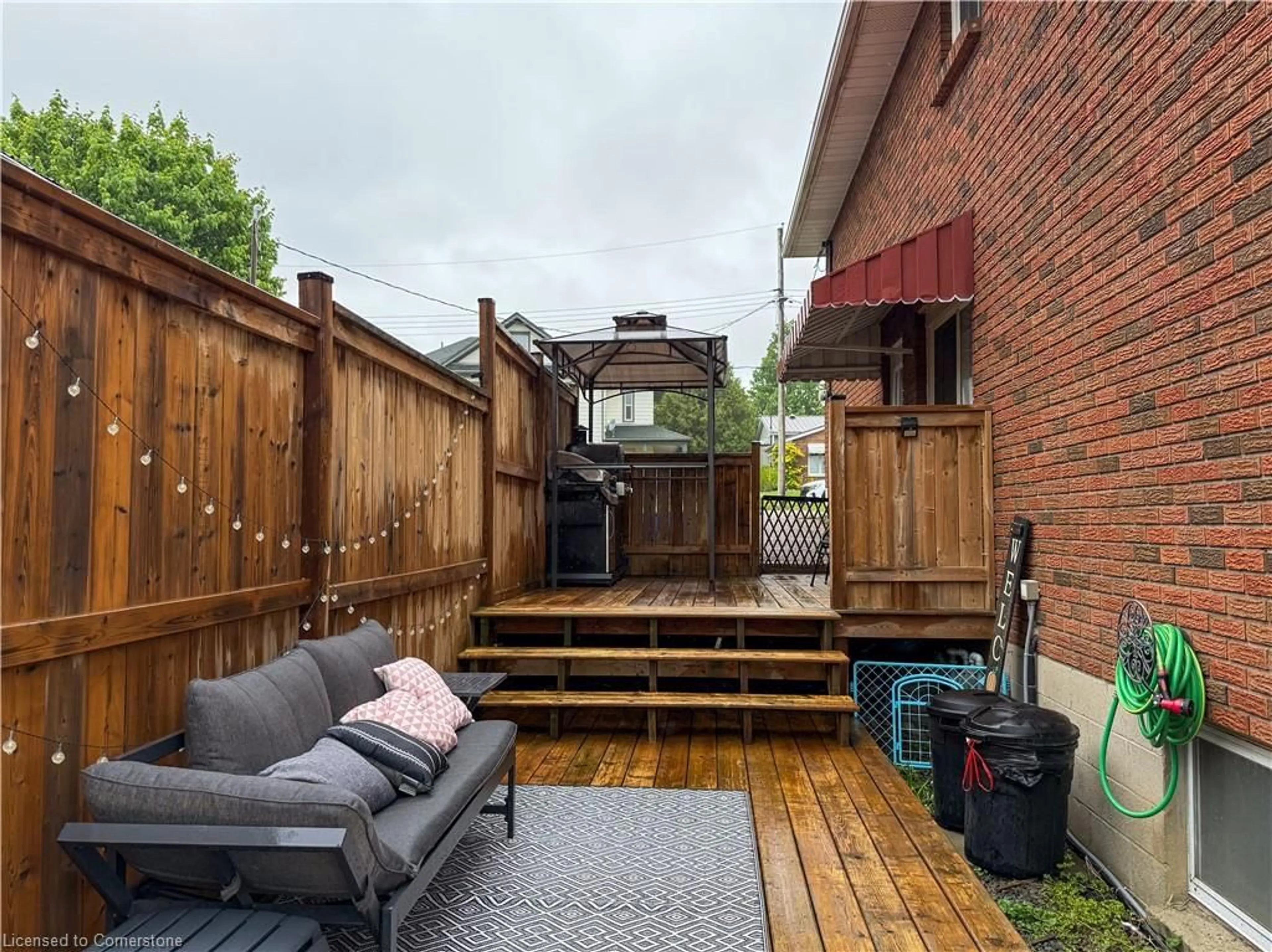 Patio, street for 132 King Hiram St, Ingersoll Ontario N5C 1L6