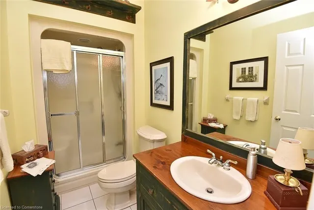 Additional property image - 712 Robson Rd