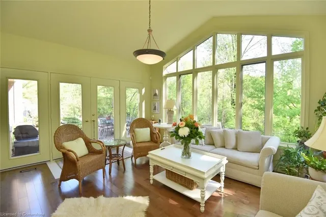 Additional property image - 712 Robson Rd