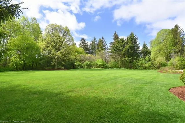 Additional property image - 712 Robson Rd