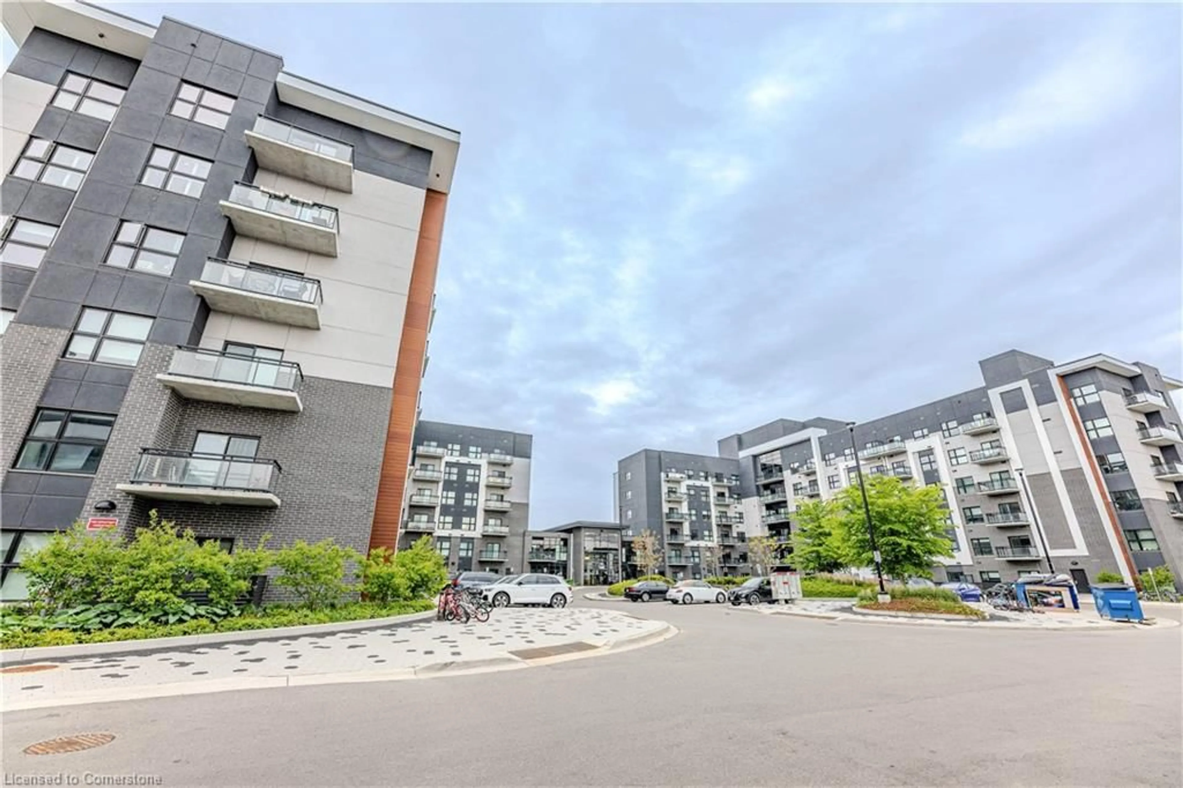 A pic from outside/outdoor area/front of a property/back of a property/a pic from drone, street for 102 Grovewood Common #121, Oakville Ontario L6H 0X2