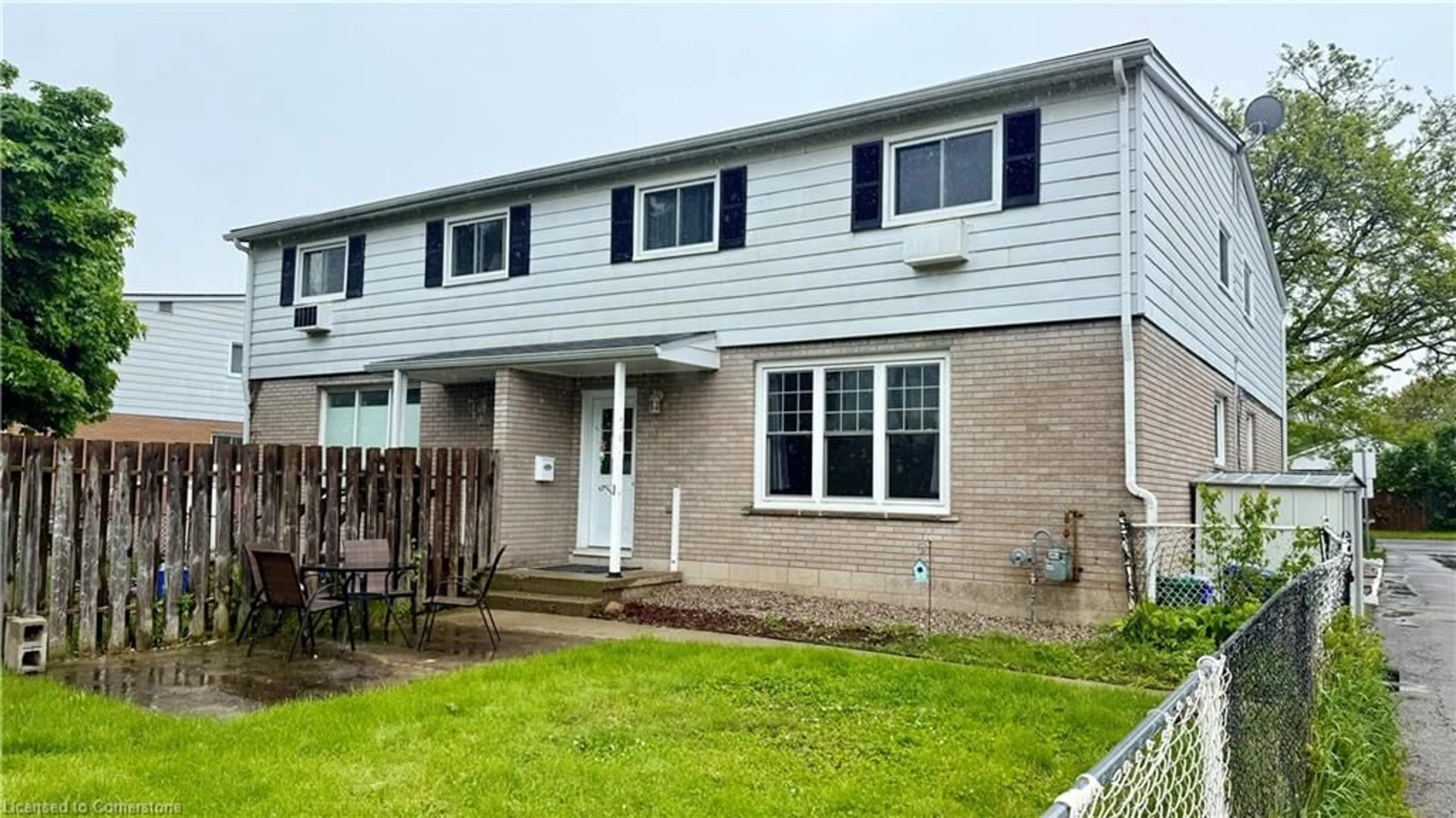 Home with vinyl exterior material, street for 43C Metcalfe Cres, Brantford Ontario N3R 2L7