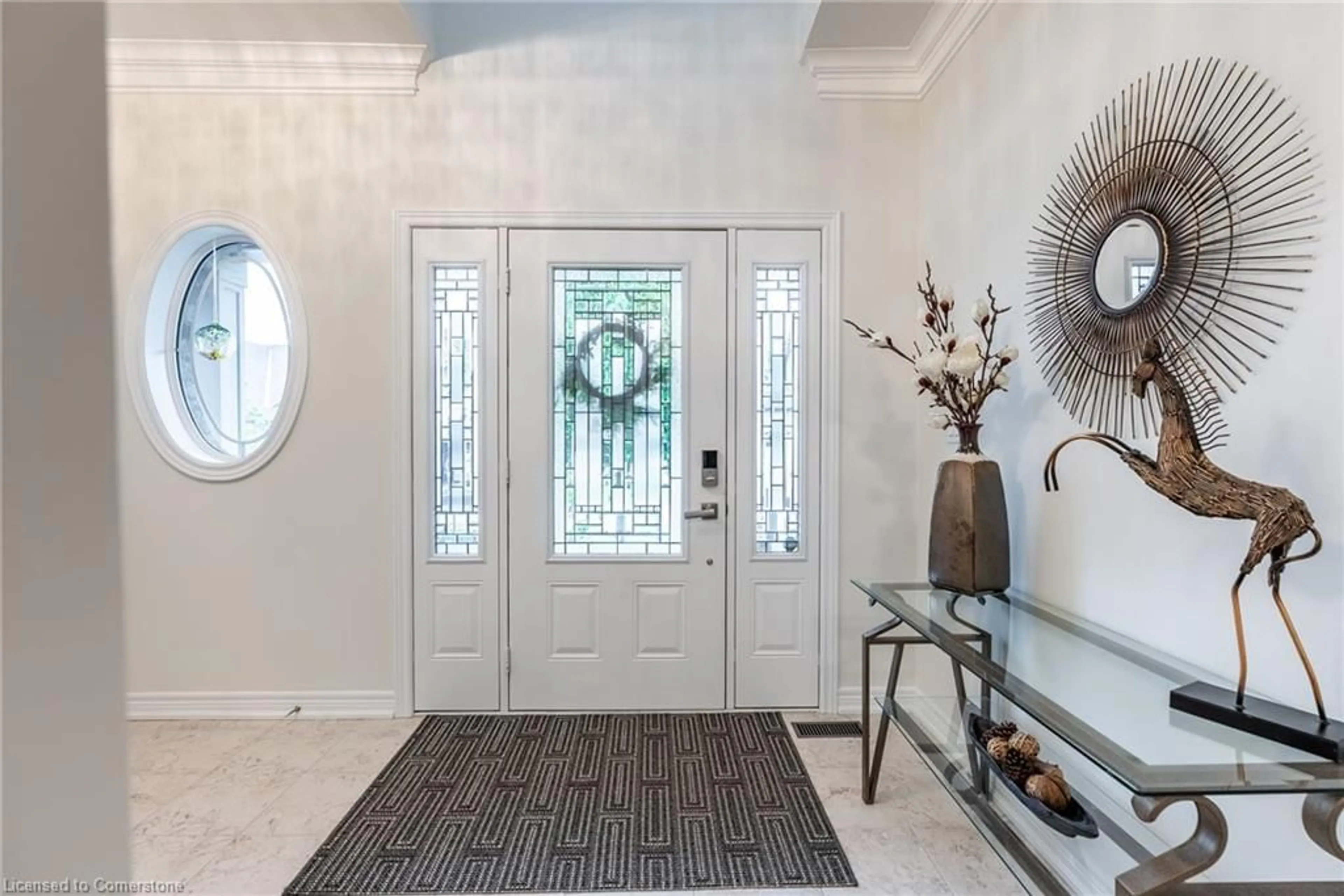 Indoor entryway for 20 Chestnut Dr, Rockwood Ontario N0B 2K0