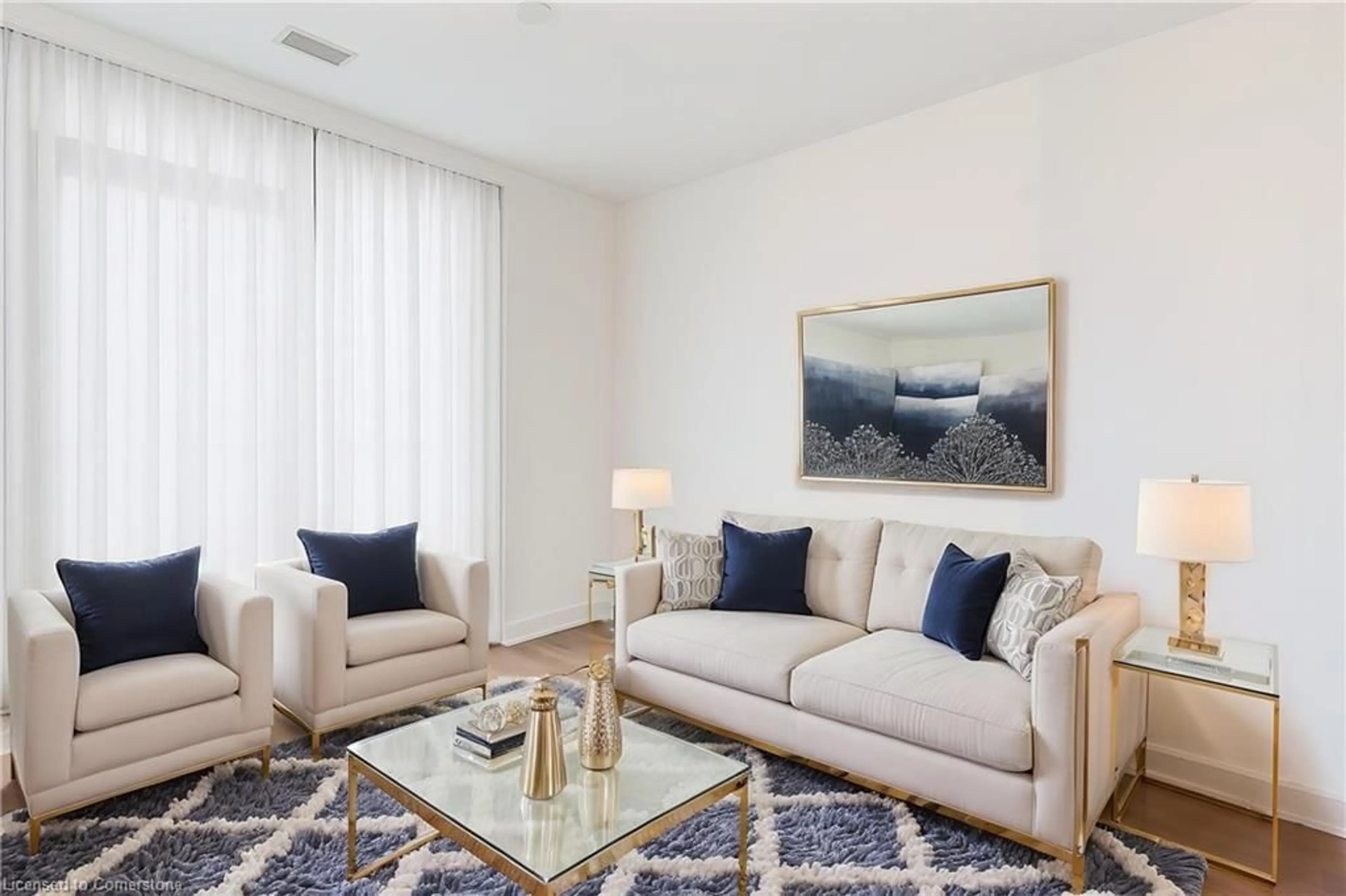 Living room with furniture, carpet floor for 86 Dundas St #718, Mississauga Ontario L5A 0B1