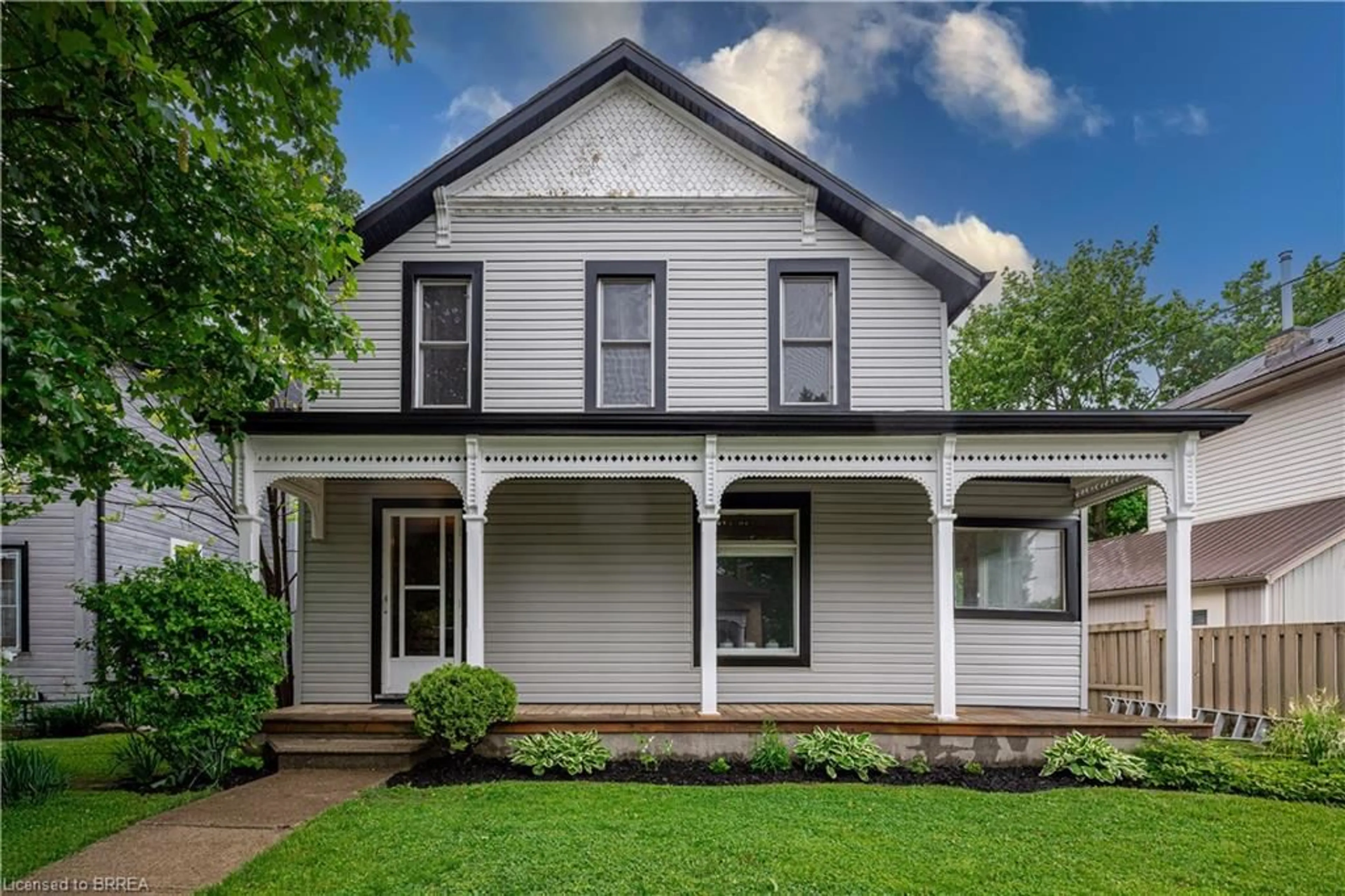 Home with vinyl exterior material, street for 119 Frances St, Ingersoll Ontario N5C 2H2