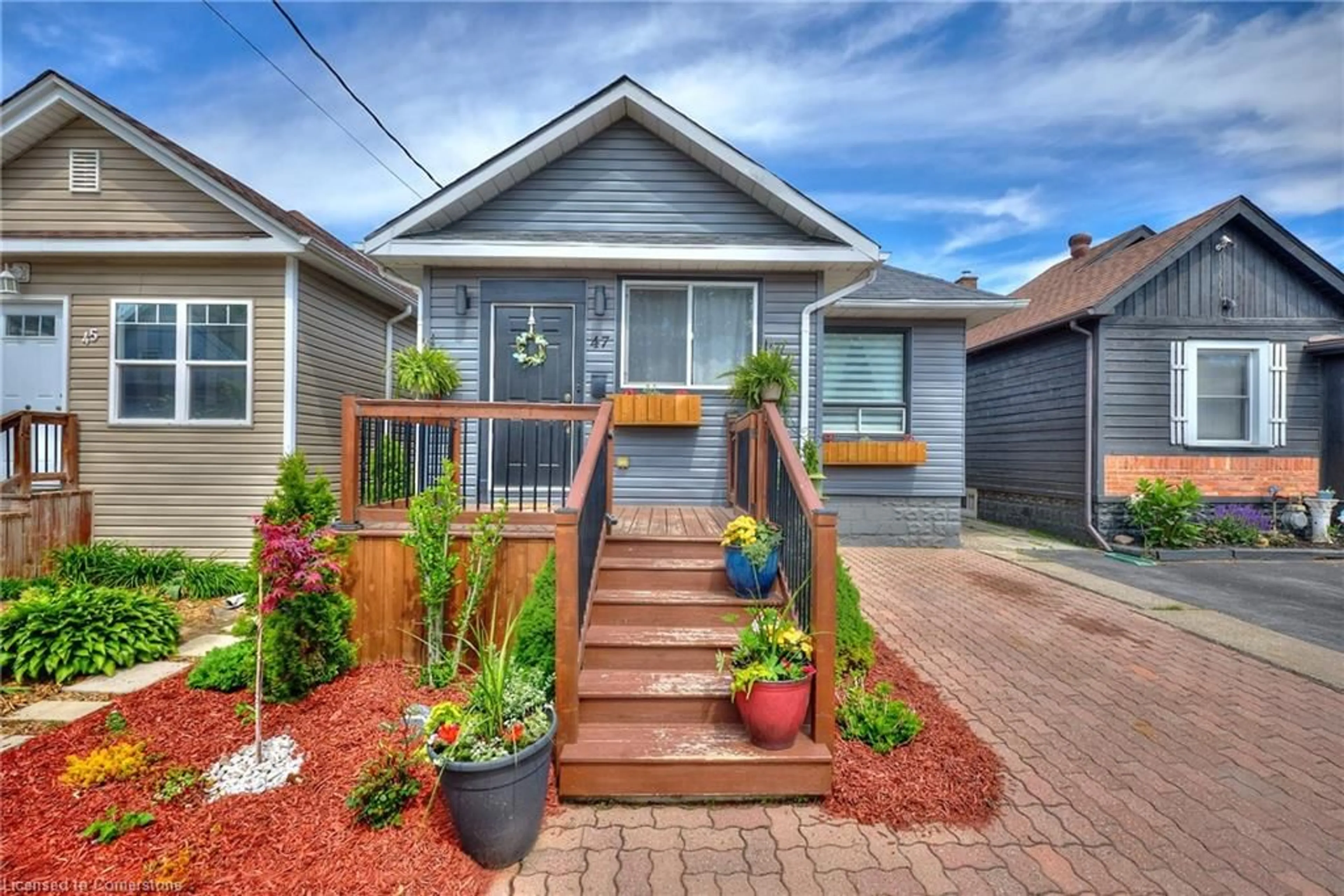 Home with brick exterior material, street for 47 Lowell Ave, St. Catharines Ontario L2R 2C9