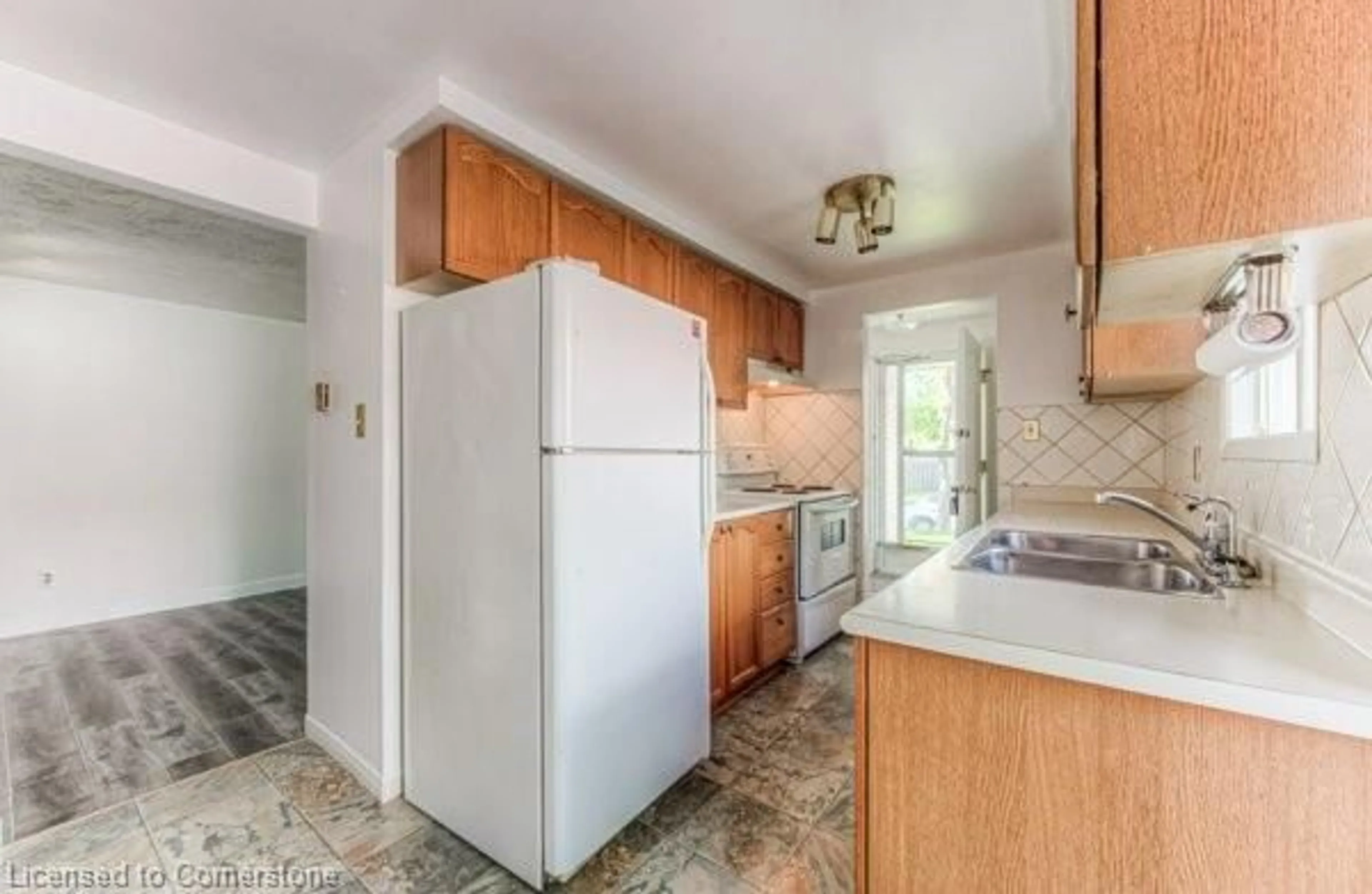 Standard kitchen, unknown for 10 Catalina Crt, Kitchener Ontario N2M 5L9