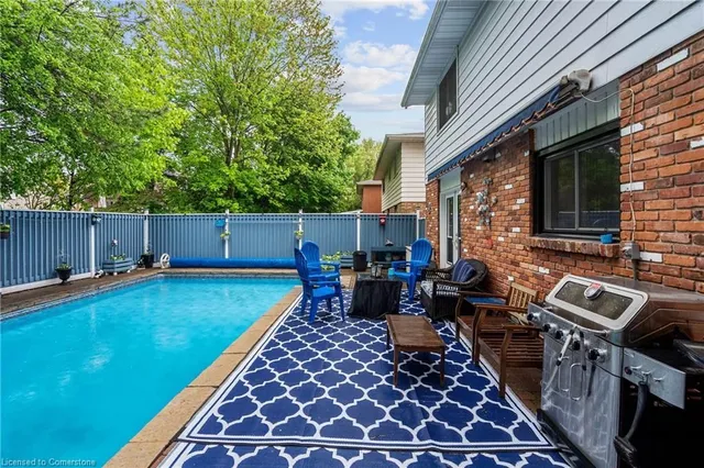 Primary image of 27 Jerome Park Dr