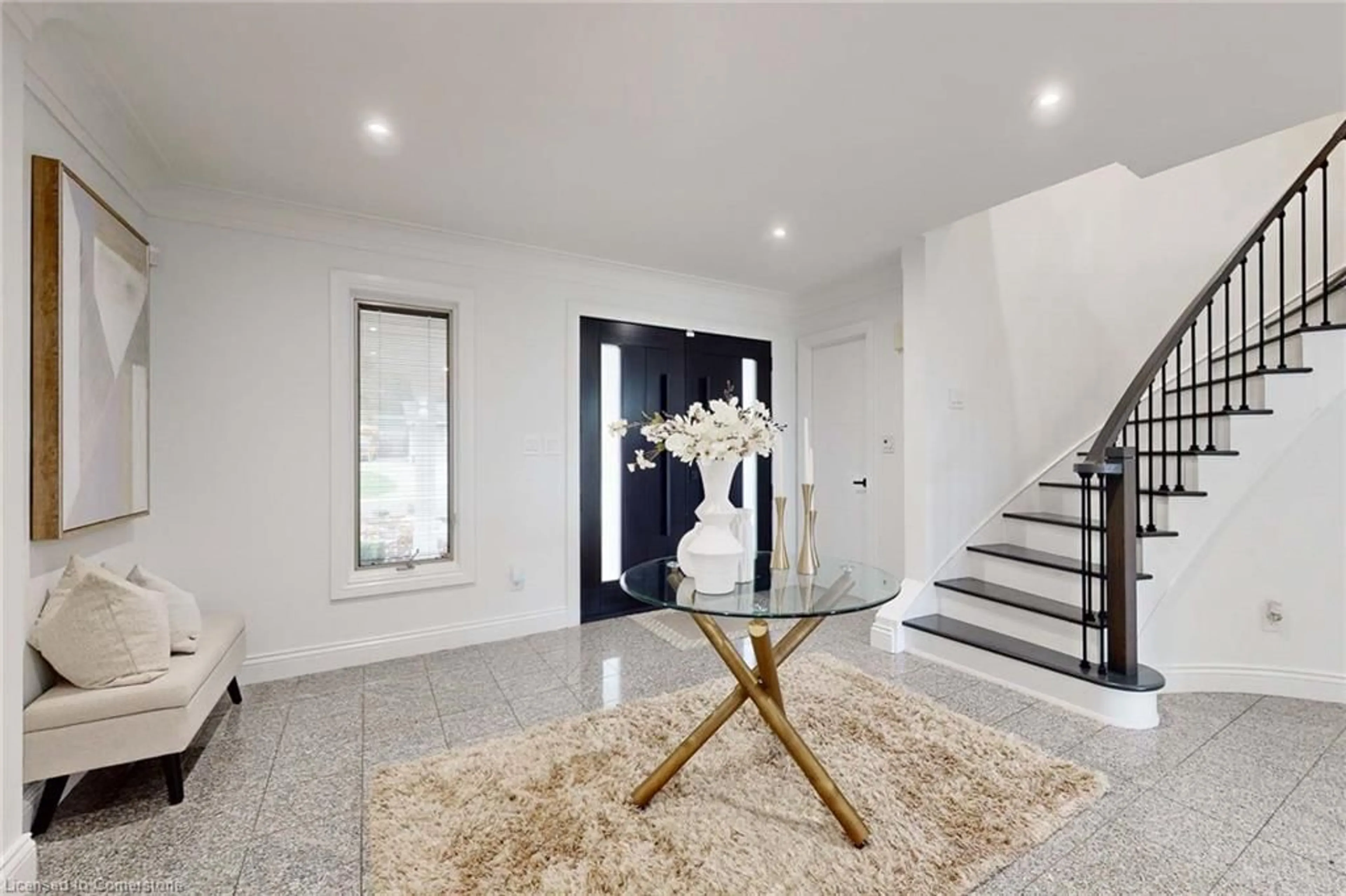 Indoor foyer for 34 Maple Ave, Flamborough Ontario L9H 4W4