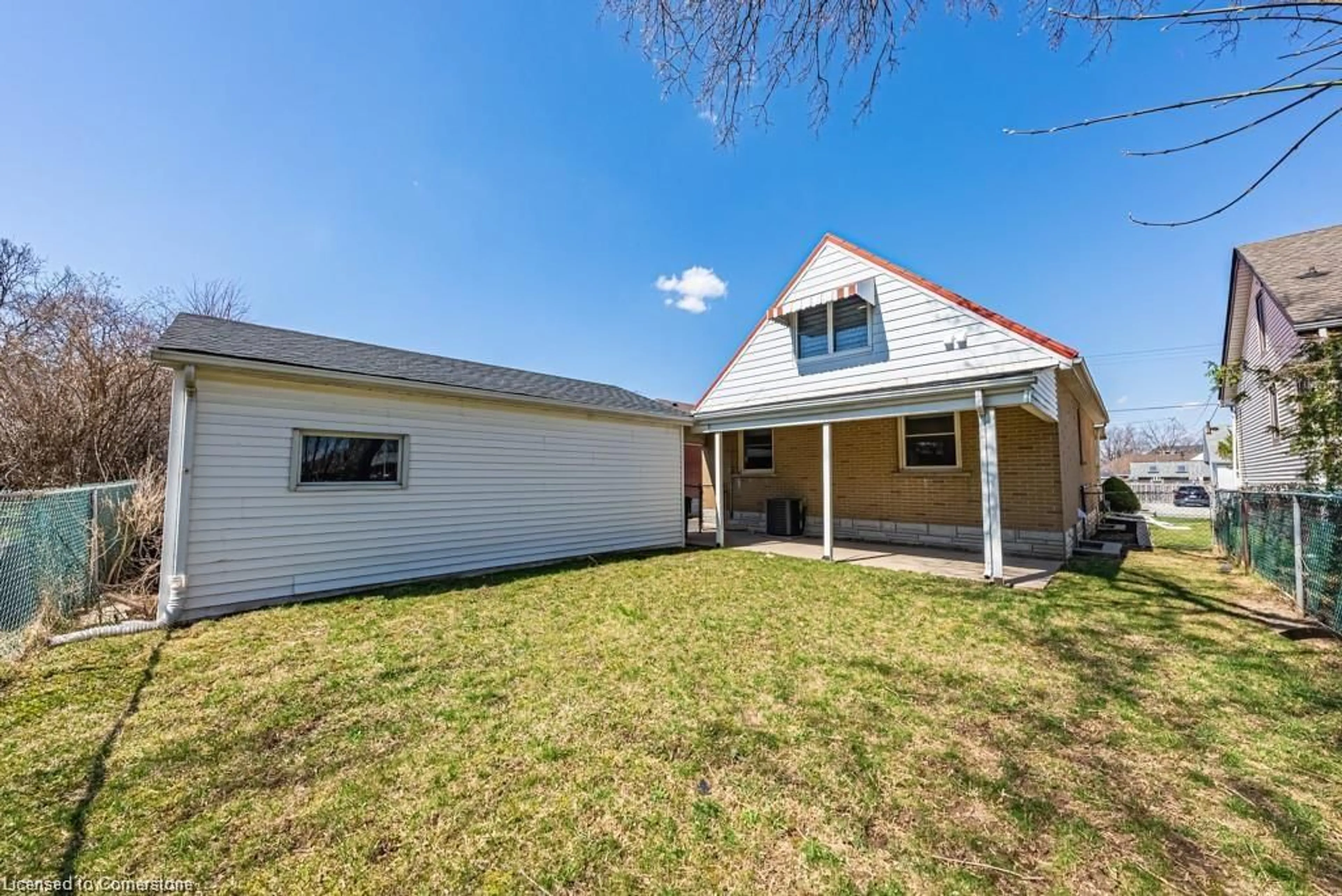 Home with vinyl exterior material, street for 60 Howe Ave, Hamilton Ontario L9A 1W9