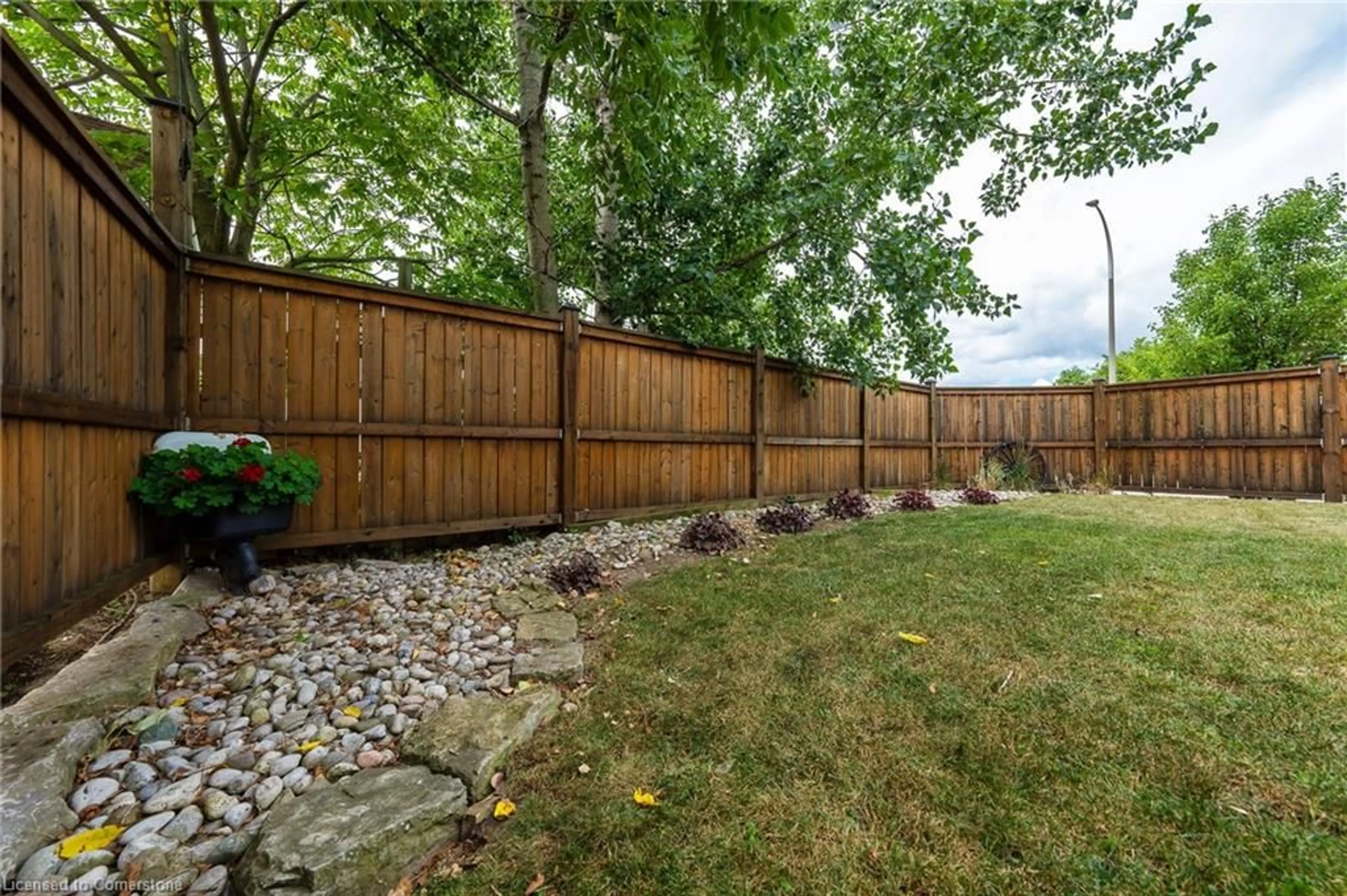 Patio, unknown for 4 Avatar Pl, Hamilton Ontario L0R 1W0