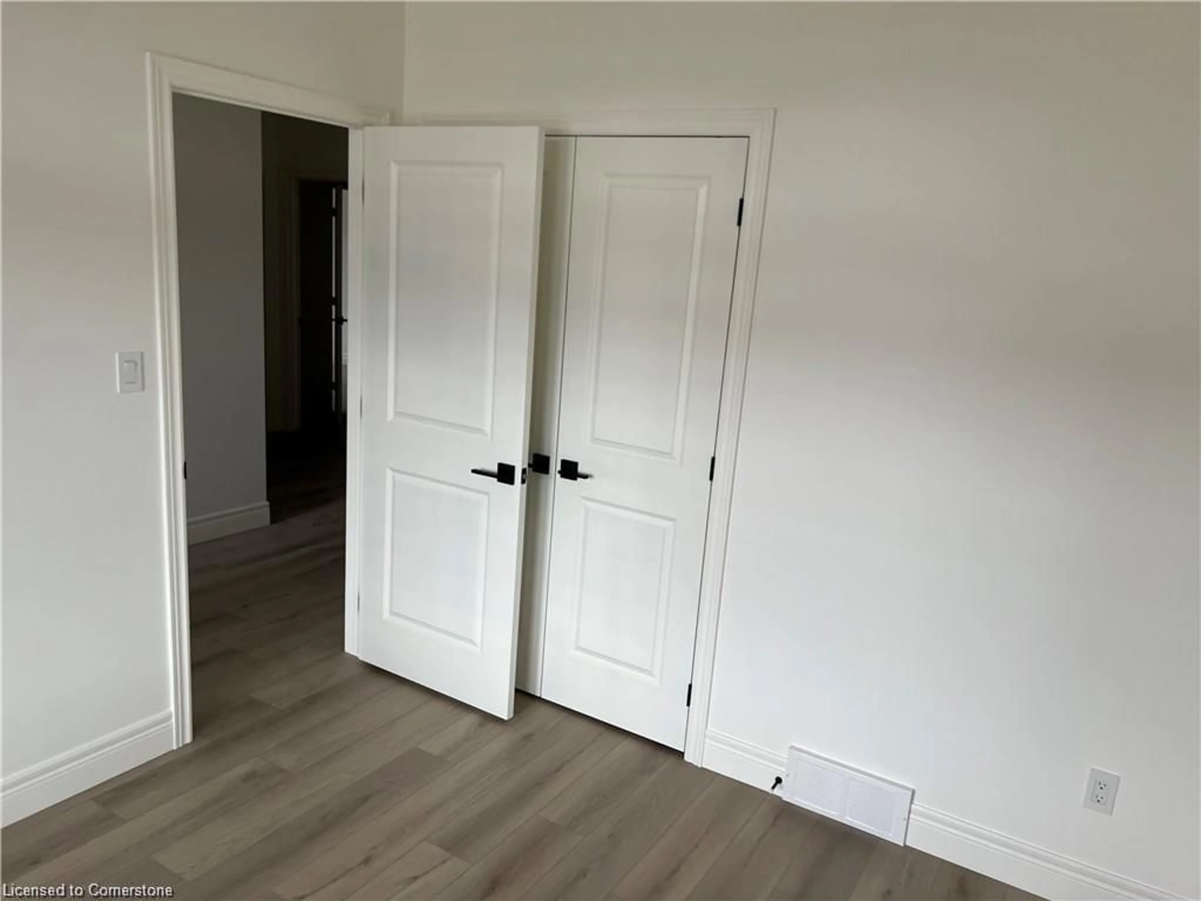 A pic of a room for 207 Arden Cres #UPPER LEVEL, Mitchell Ontario N0K 1N0