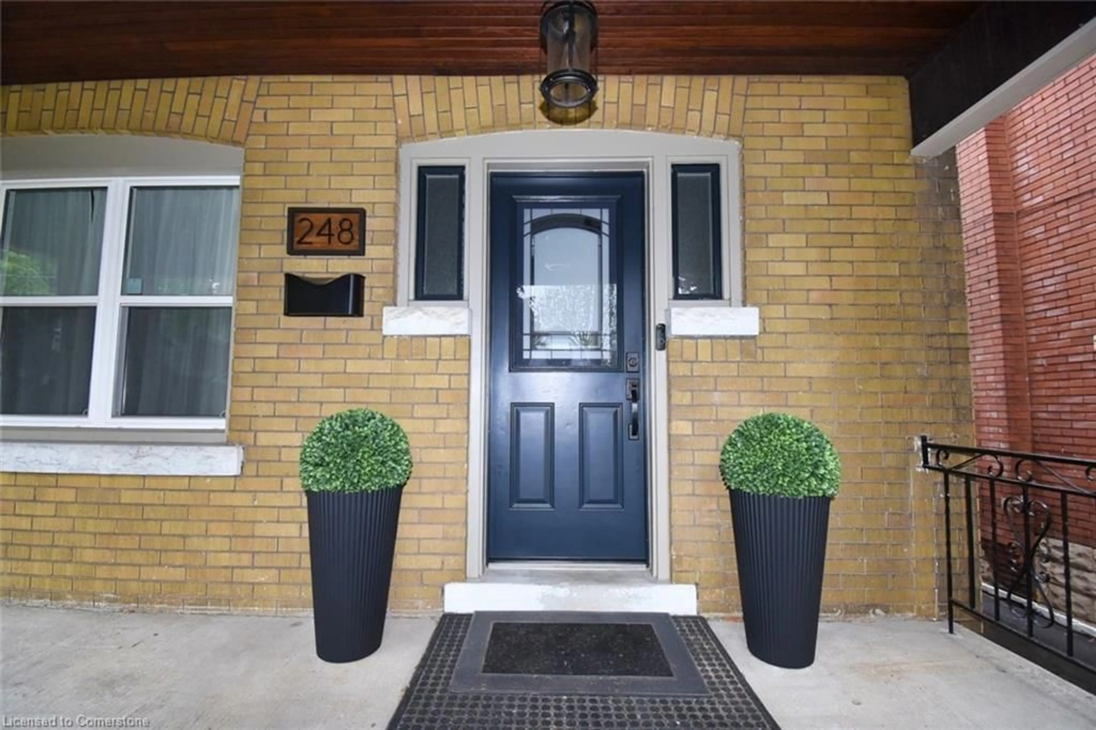 Indoor entryway for 248 Province St, Hamilton Ontario L8K 2L7