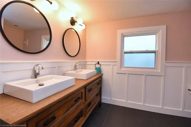 Additional property image - 248 Province St