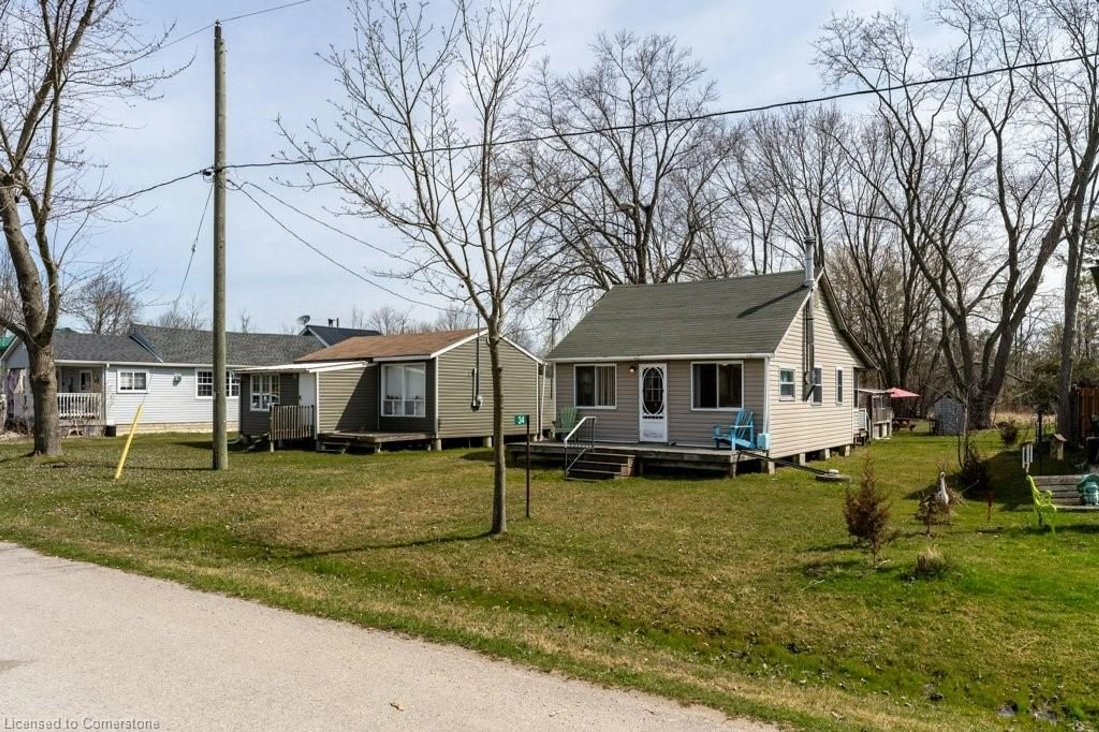 A pic from outside/outdoor area/front of a property/back of a property/a pic from drone, street for 34 Siddall Rd, Dunnville Ontario N0A 1K0