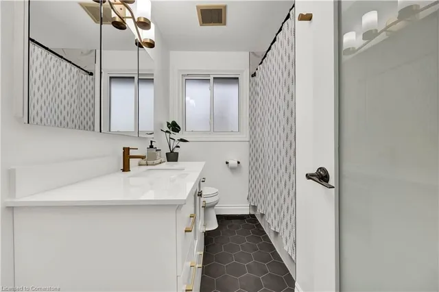 Additional property image - 39 Cartier Dr